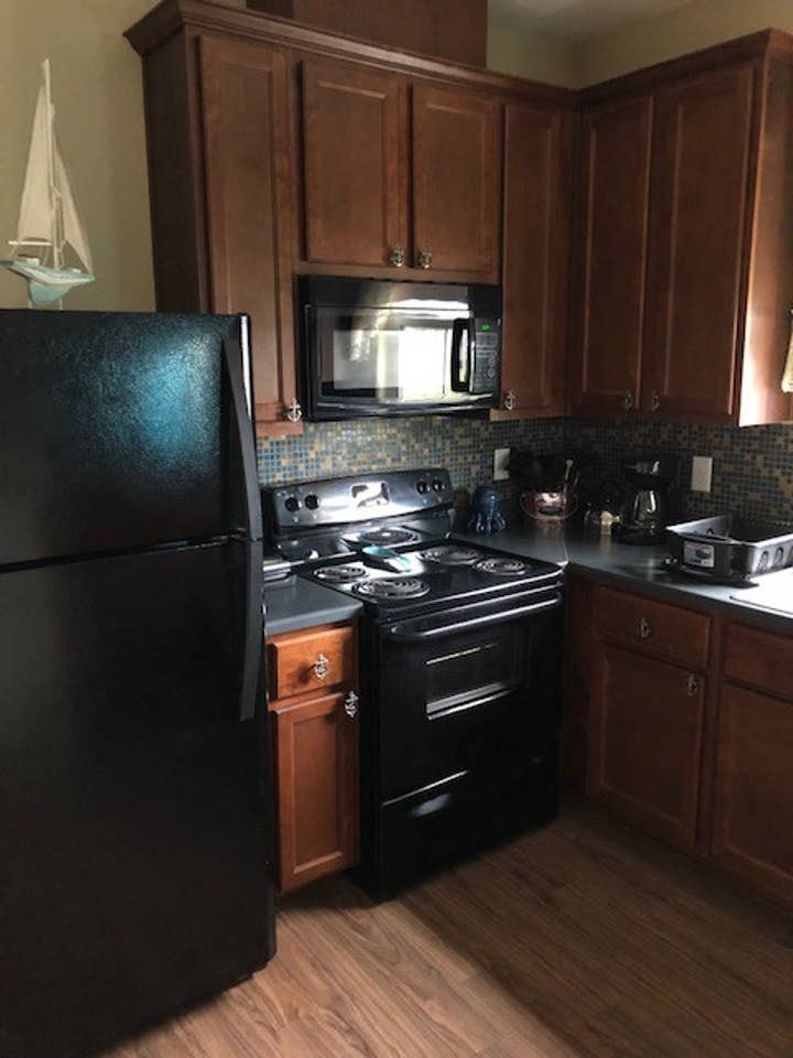 Fully equipped kitchen. Fully equipped kitchen.