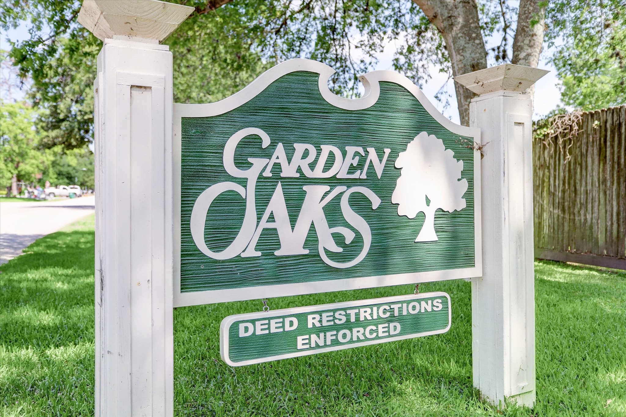 The community offers a range of amenities and services to its residents. Garden Oaks is home to several parks and recreational areas, providing outdoor spaces for walking, picnicking, and sports activities. Additionally, the neighborhood is conveniently located near various shopping centers, boutiques, and dining options, ensuring that residents have easy access to everyday necessities and leisure activities. The area is served by several public and private schools for the educational needs of families.