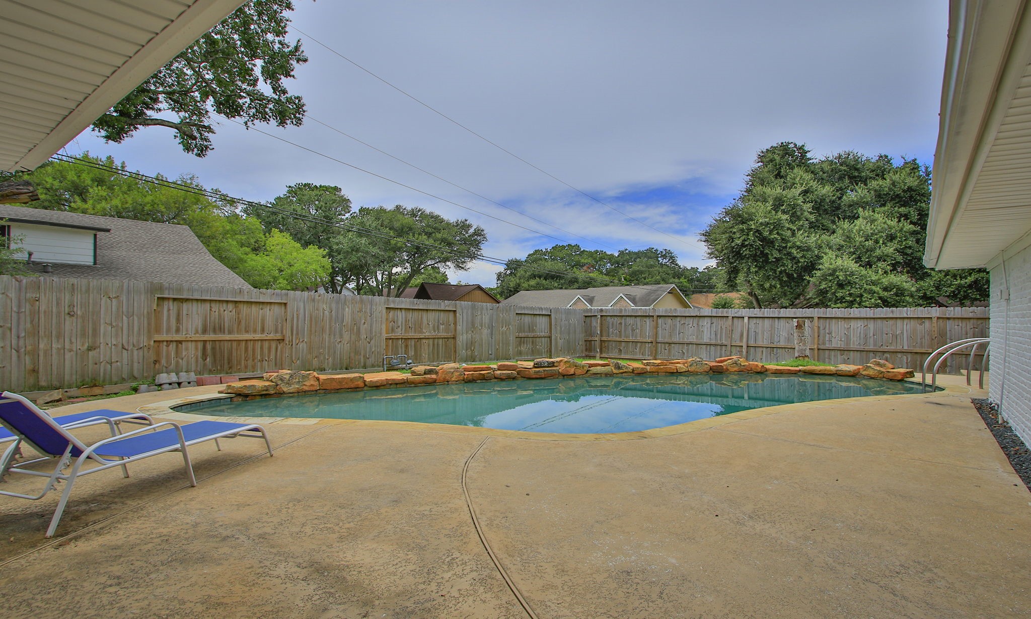 207 Burgundy Lane, League City, TX 77573