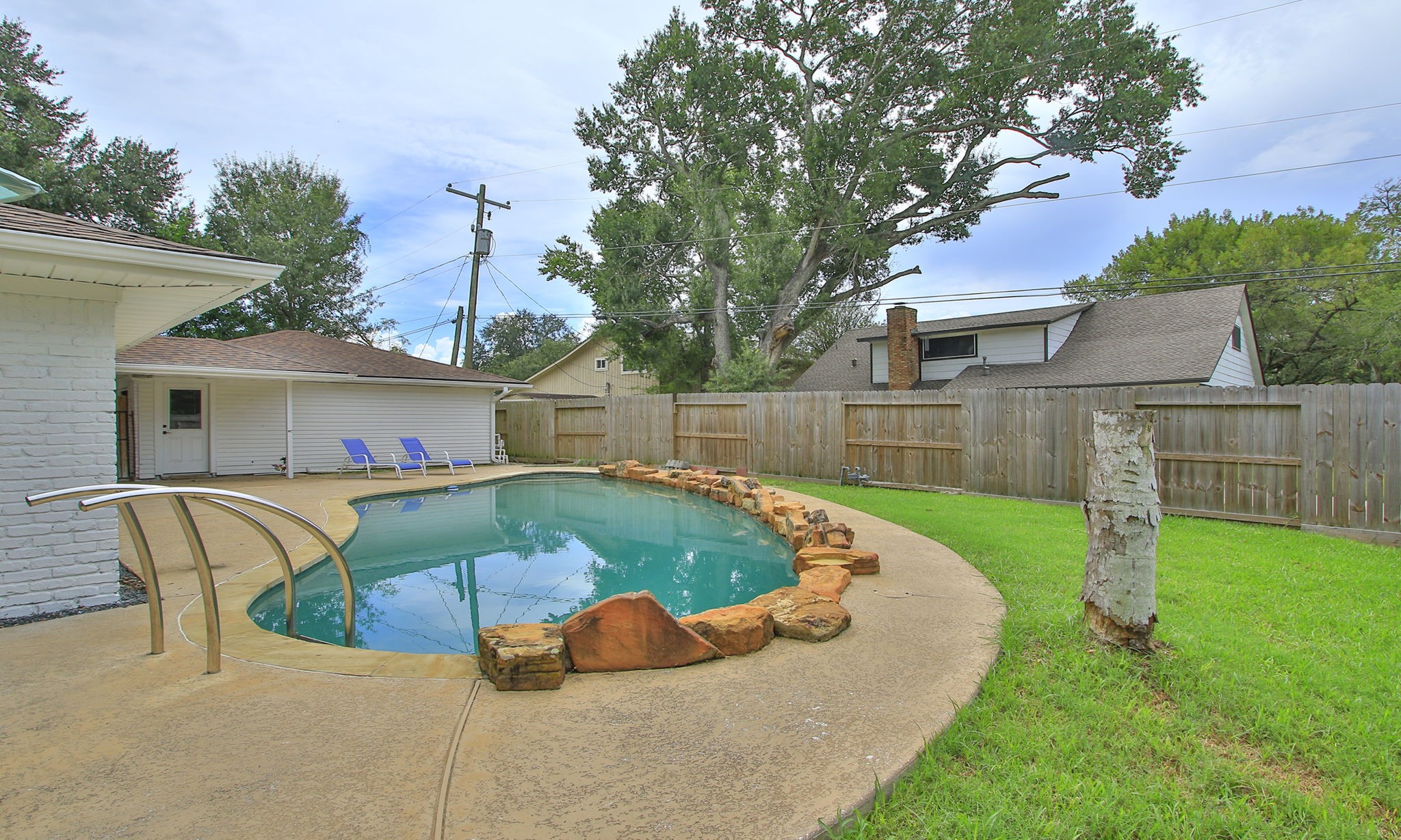 207 Burgundy Lane, League City, TX 77573