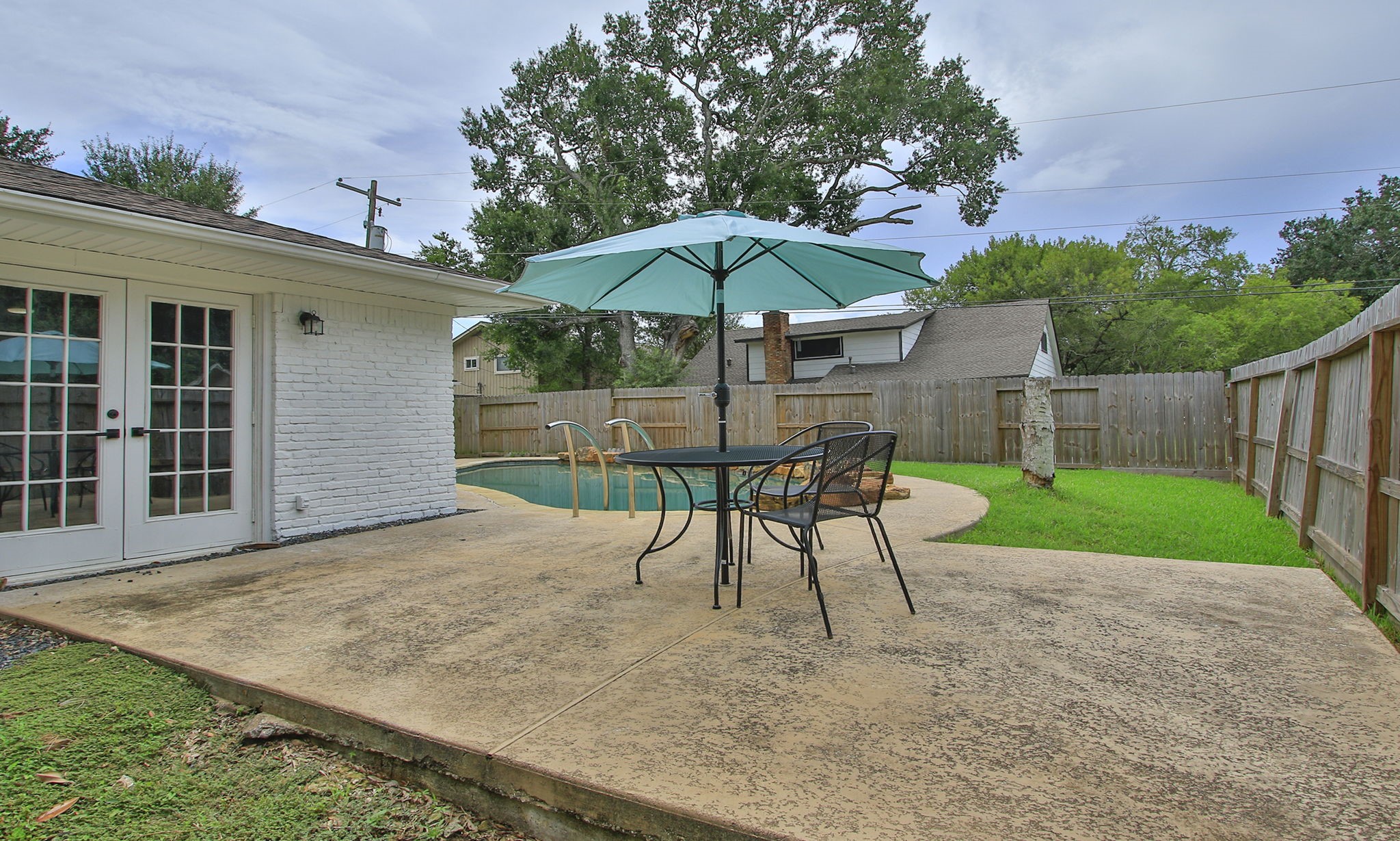 207 Burgundy Lane, League City, TX 77573