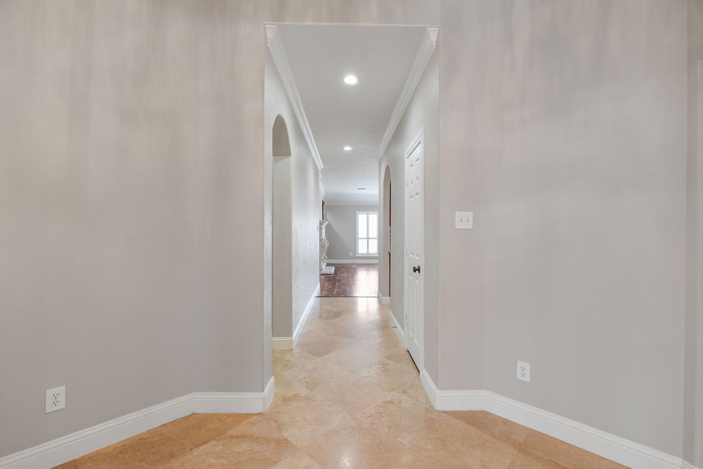 ENTRANCE FOYER INTO THE HOME