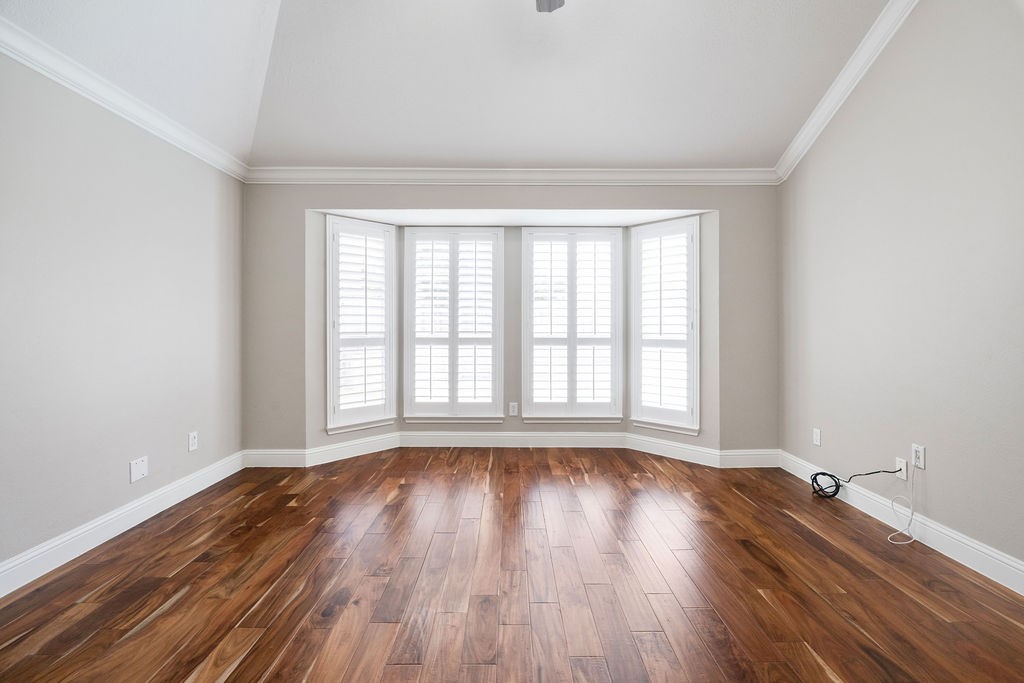 FIRST FLOOR MASTER BEDROOM