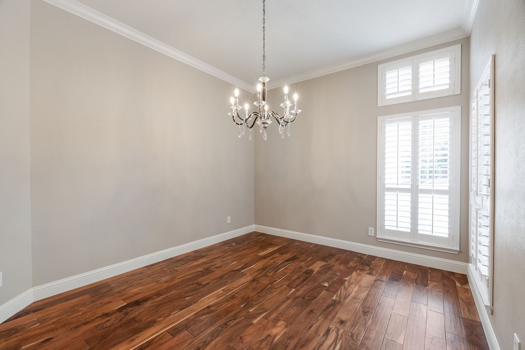 FORMAL DINING ROOM WITH SOUTHERN SHUTTERS