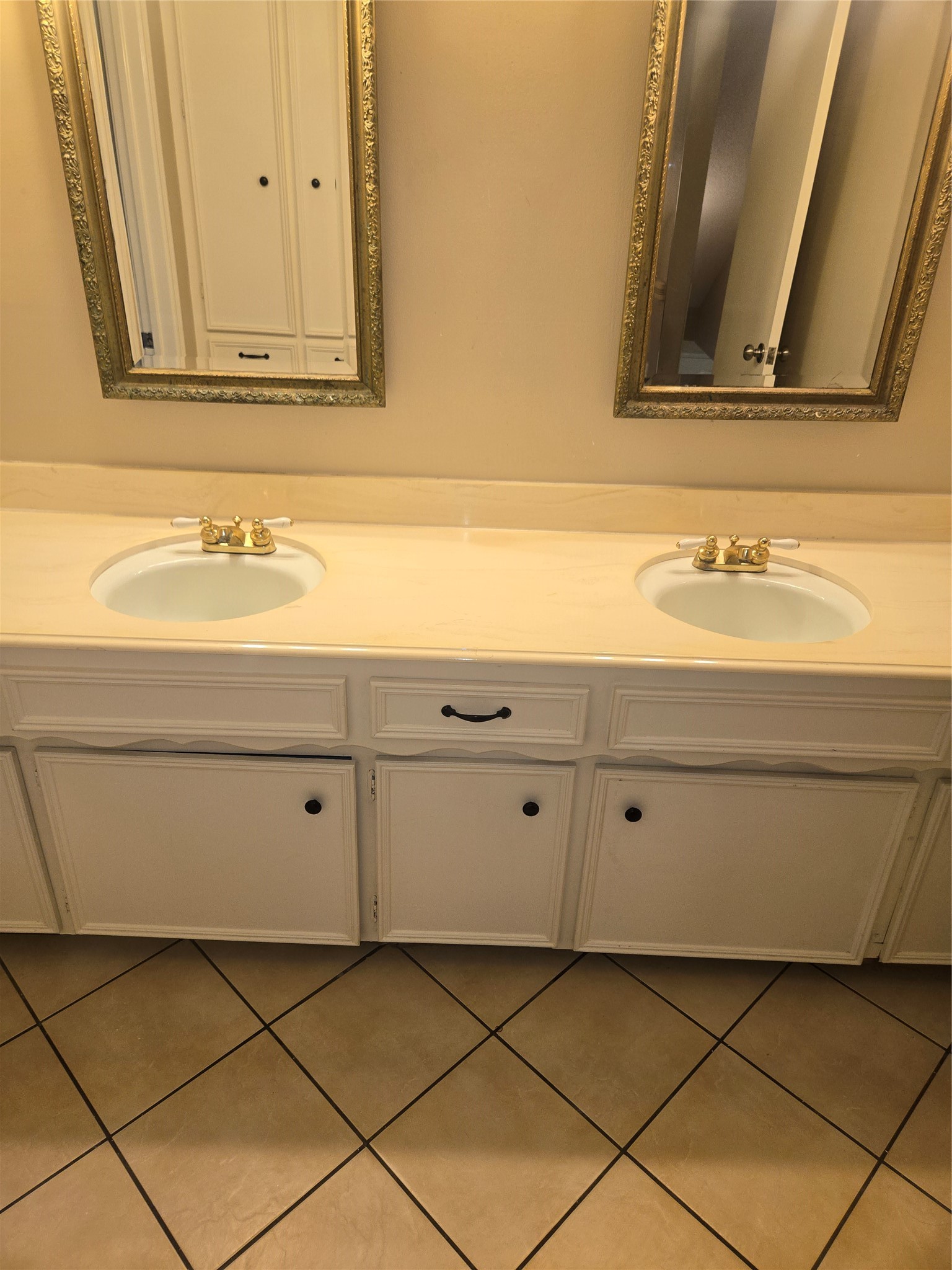 1106 Suwanee Lane, Houston, TX 77090