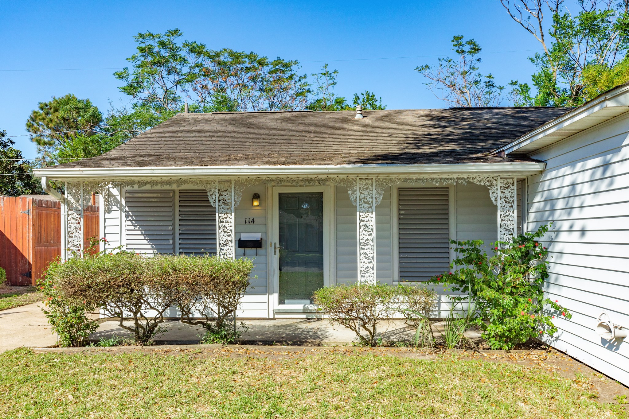 114 Tarpon Avenue, Galveston, TX 77550