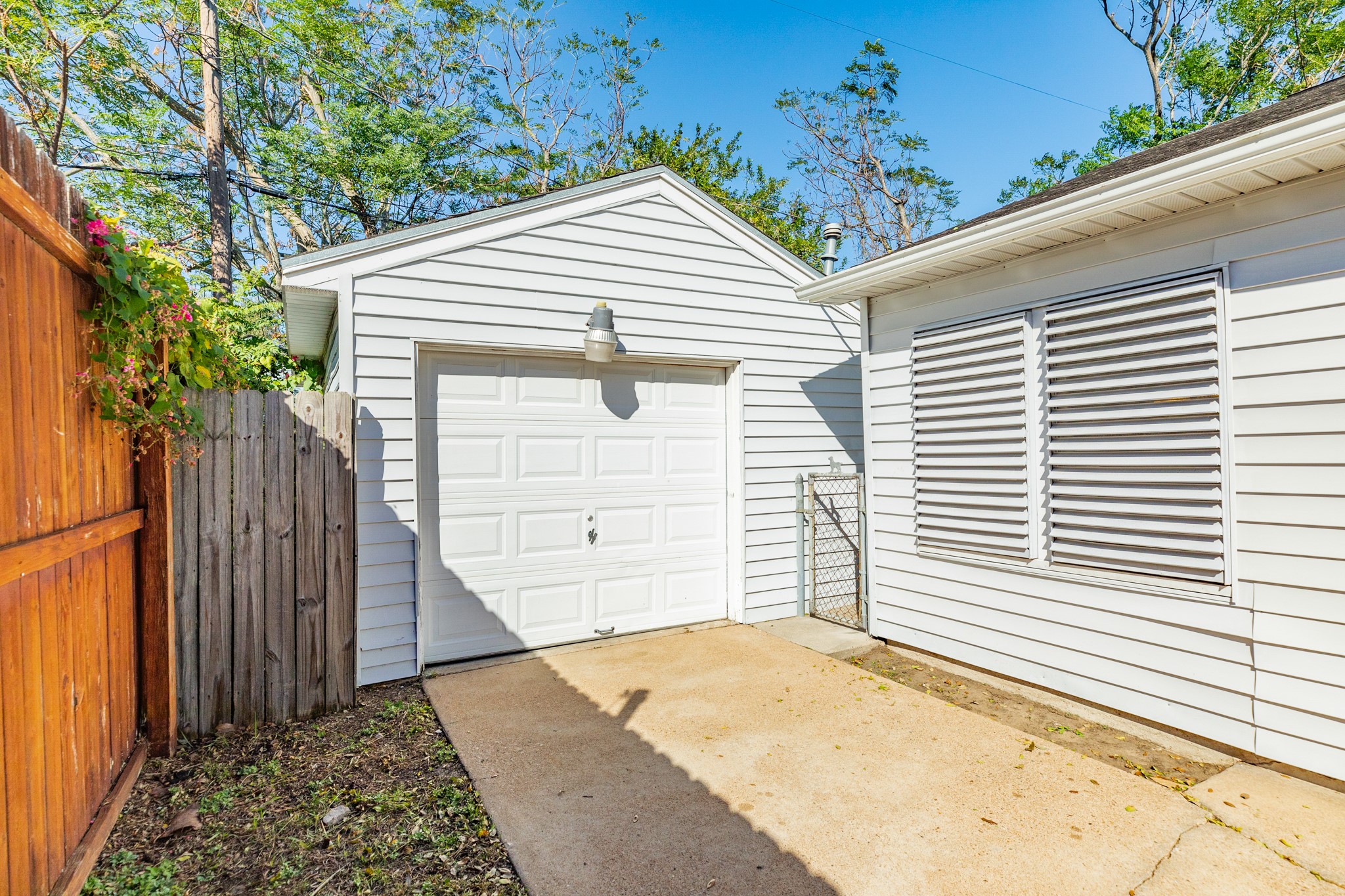 114 Tarpon Avenue, Galveston, TX 77550