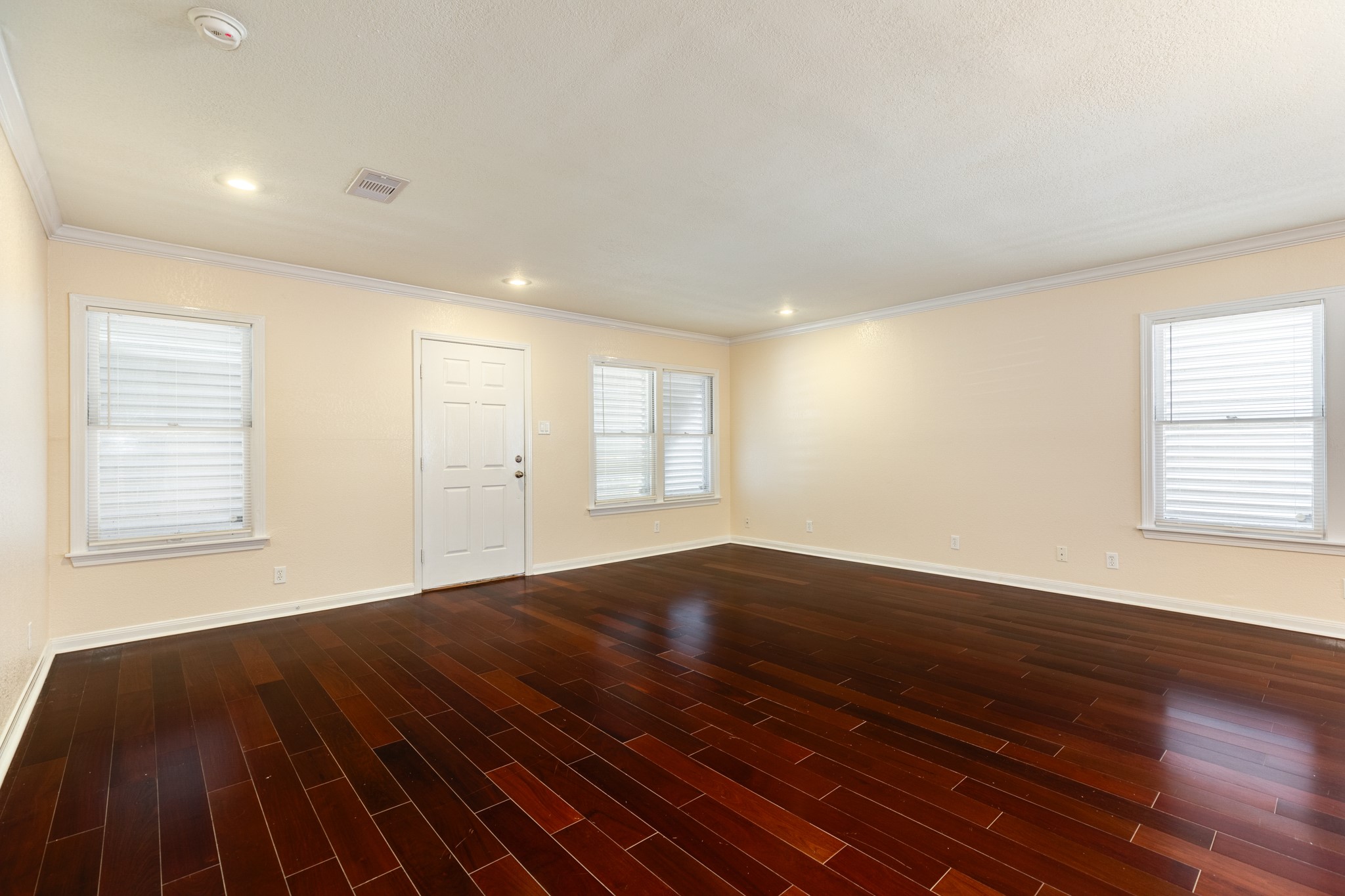 114 Tarpon Avenue, Galveston, TX 77550