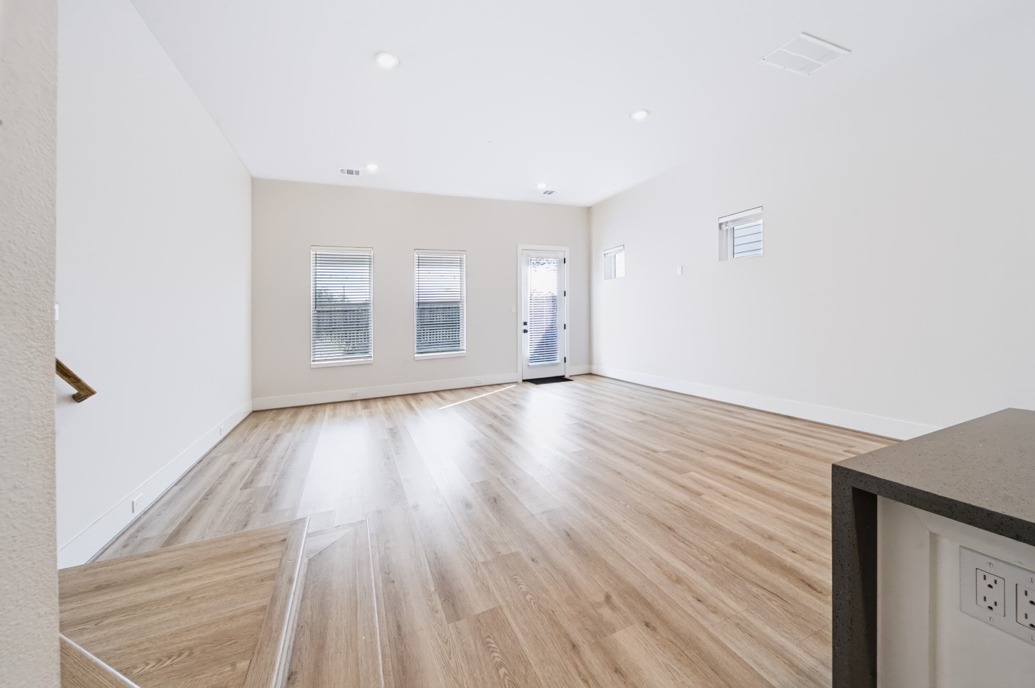 5632 Bertellis Lane, Houston, TX 77091