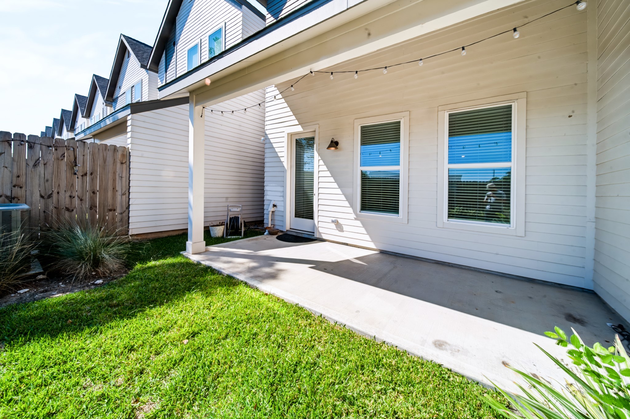 5632 Bertellis Lane, Houston, TX 77091