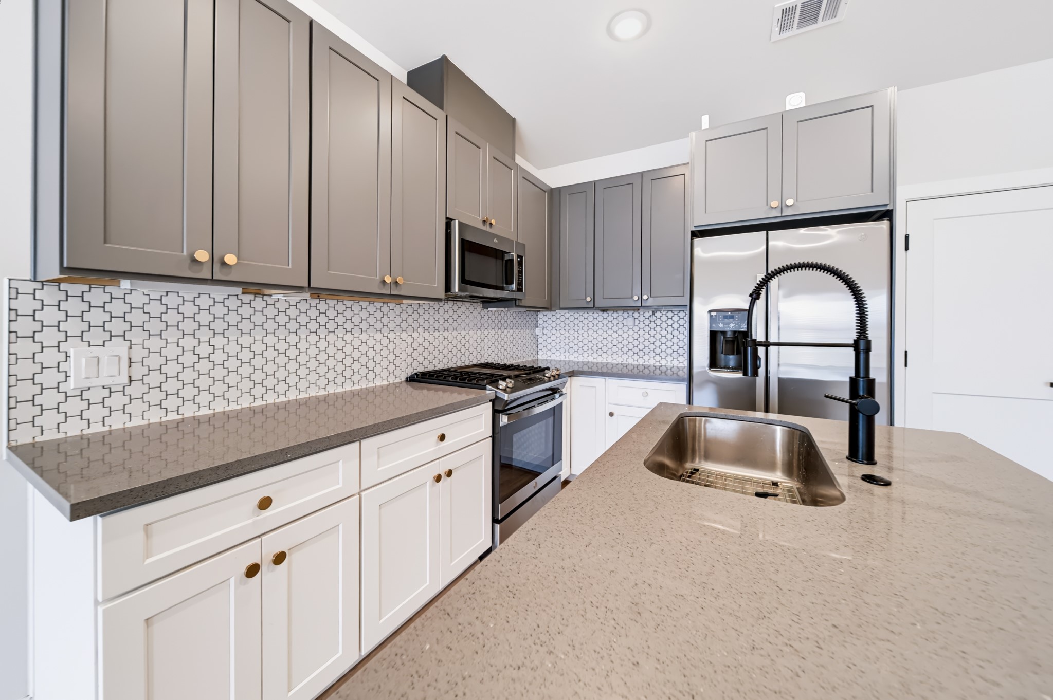 5632 Bertellis Lane, Houston, TX 77091