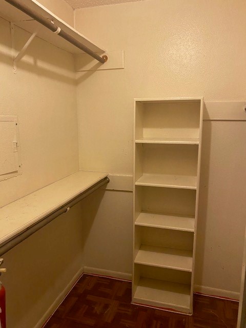 Walk  in closet / shoe rack
