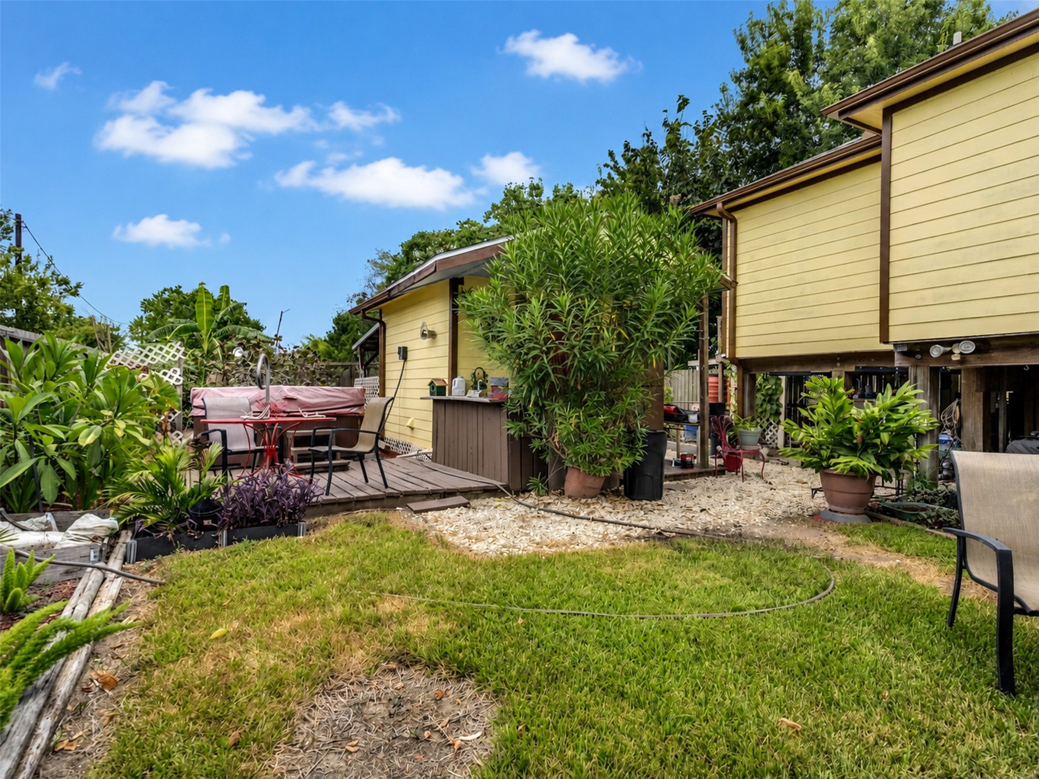 2616 Avenue H, Dickinson, TX 77539
