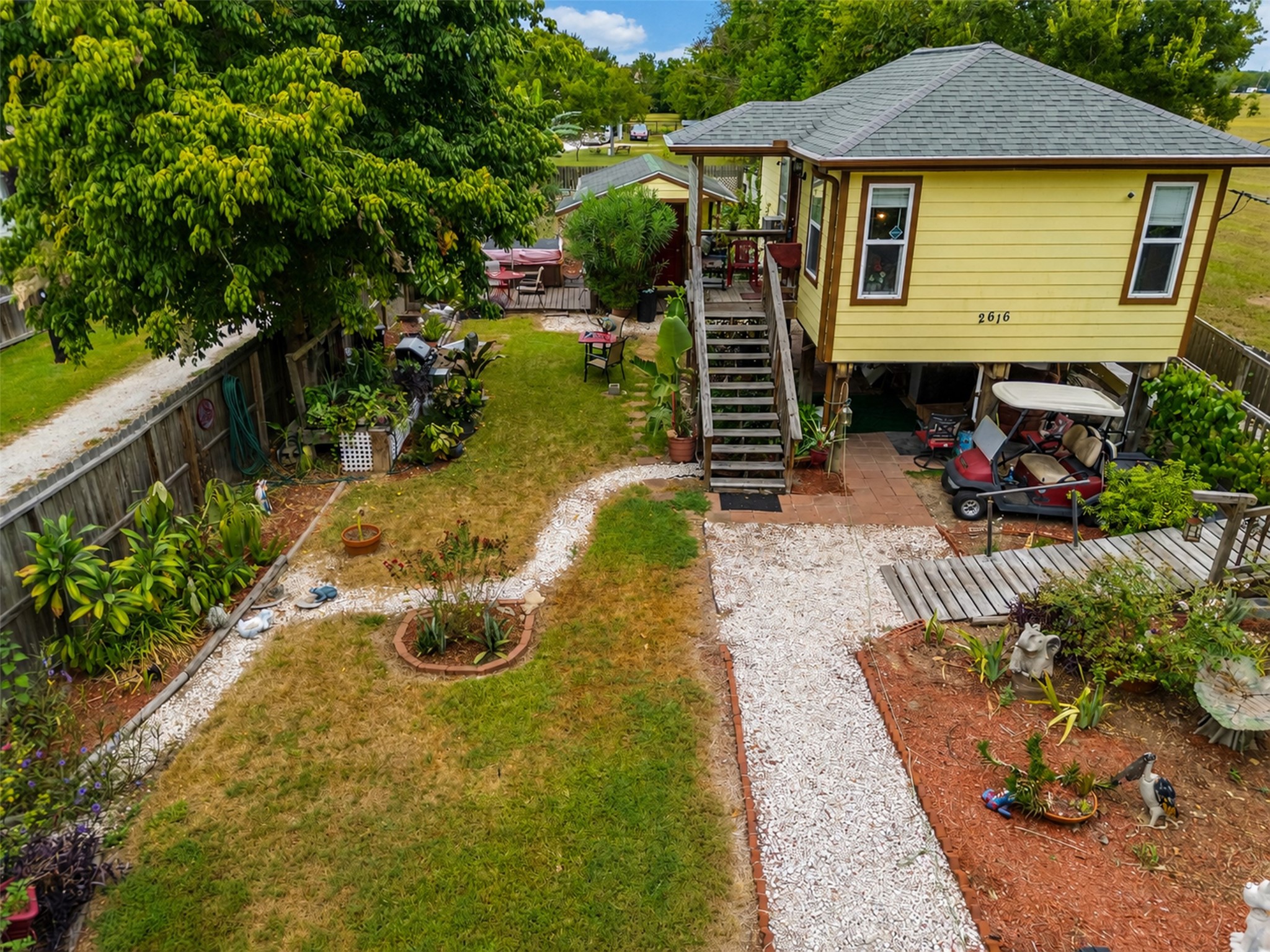 2616 Avenue H, Dickinson, TX 77539