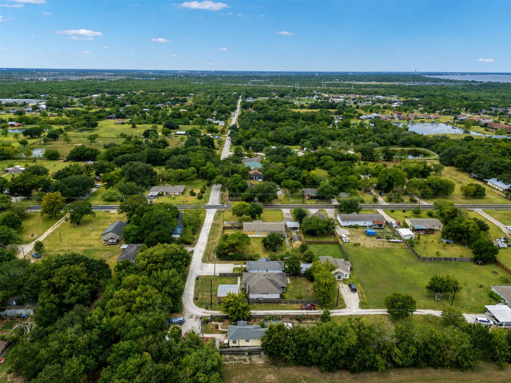 2616 Avenue H, Dickinson, TX 77539