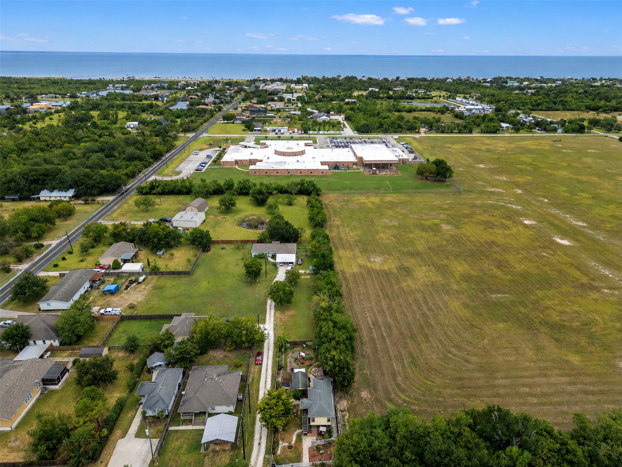 2616 Avenue H, Dickinson, TX 77539