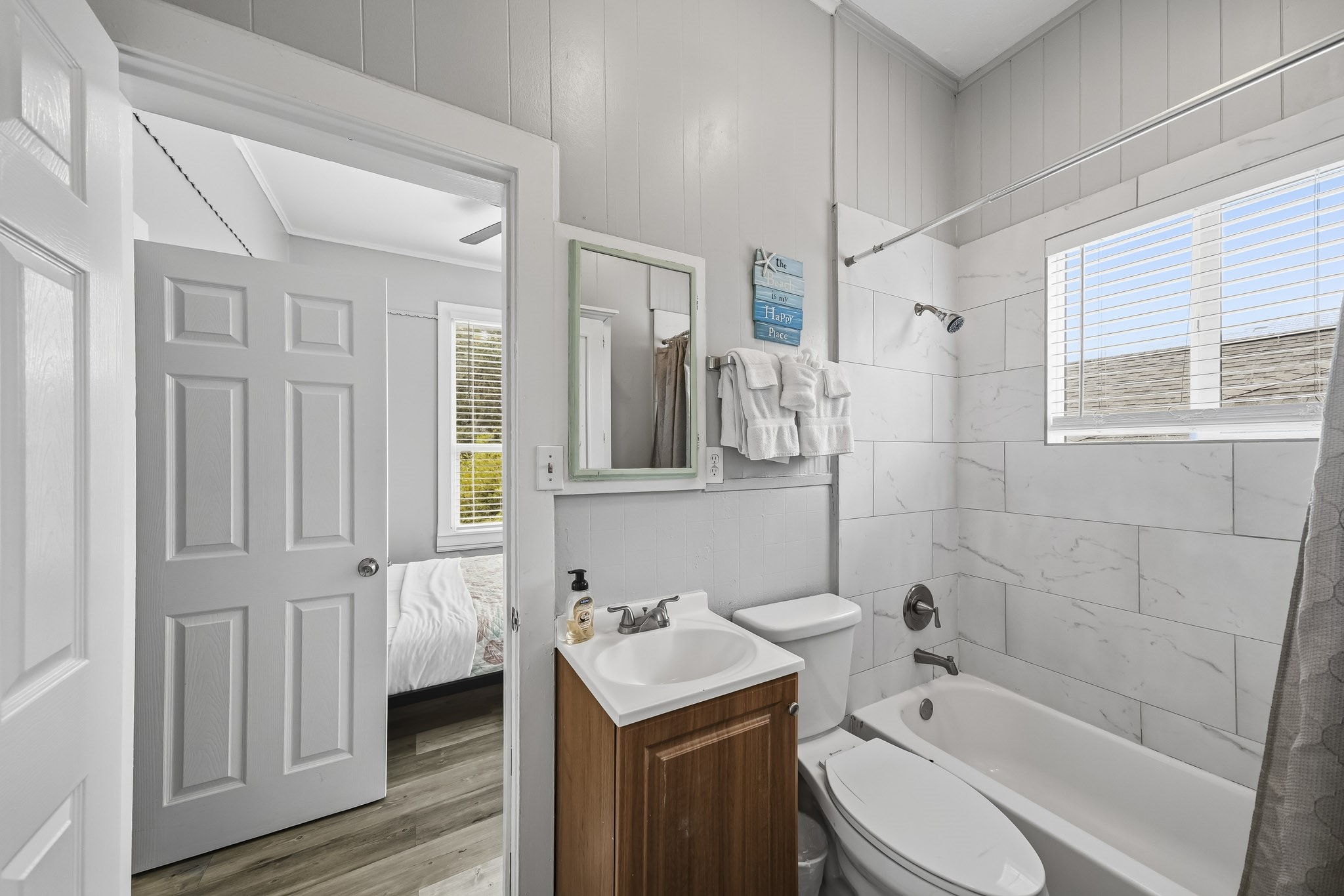2511 Bernardo De Galvez Avenue, Galveston, TX 77550