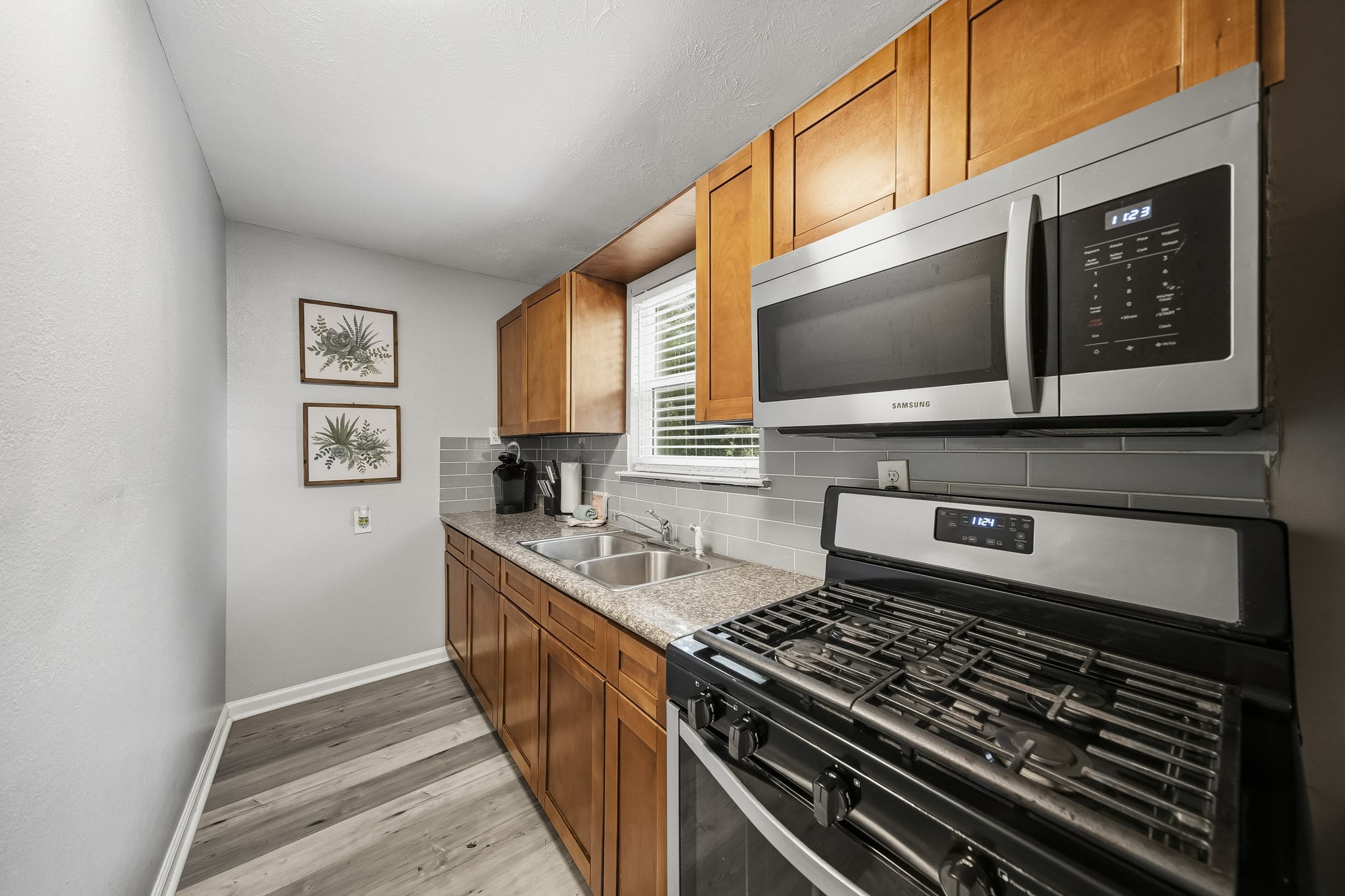 2511 Bernardo De Galvez Avenue, Galveston, TX 77550