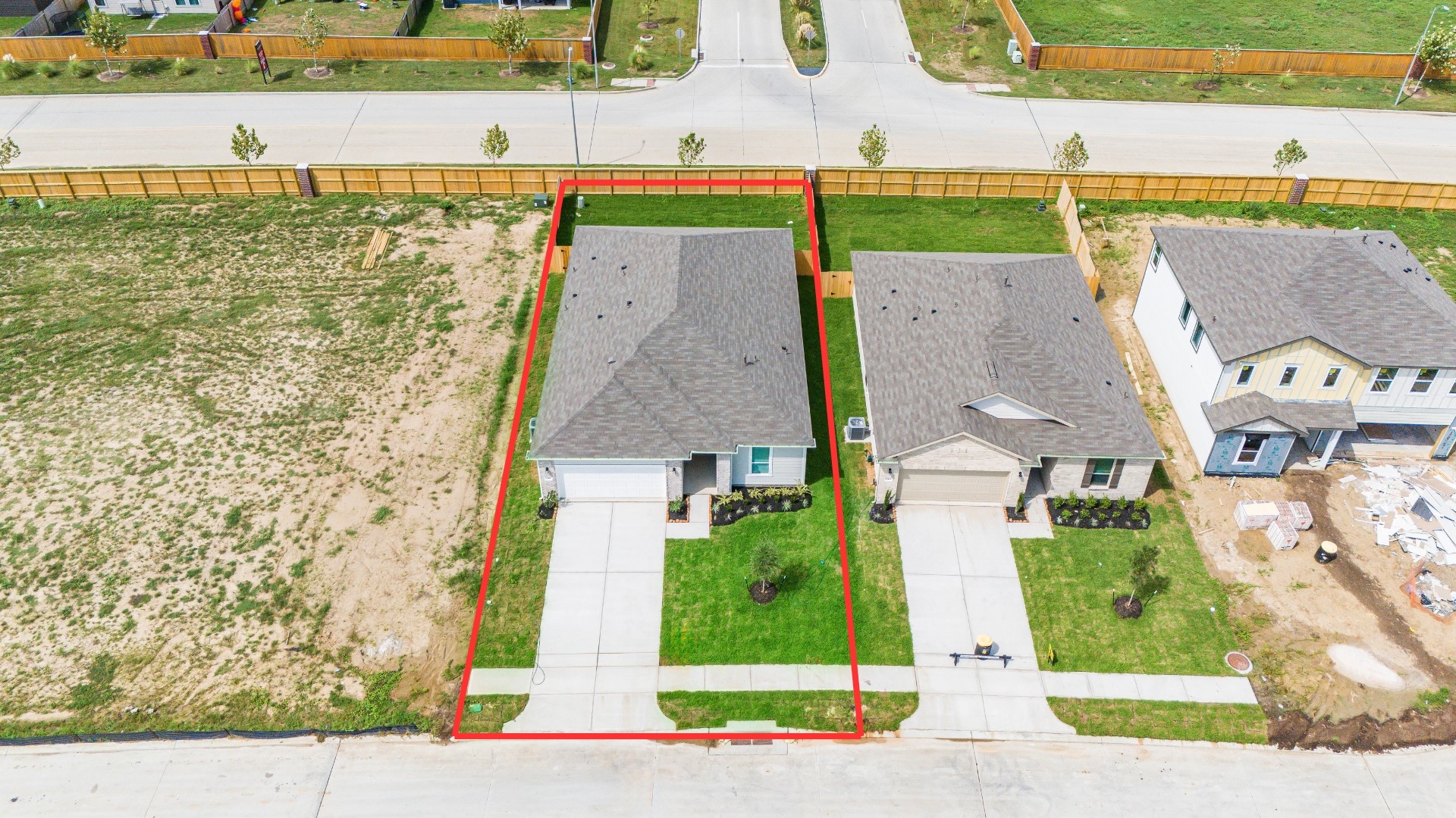 This home sits on a large lot with NO BACK NEIGHBORS, ample yard space in front and the back, lush landscaping and well-maintained yard! This home sits on a large lot with NO BACK NEIGHBORS, ample yard space in front and the back, lush landscaping and well-maintained yard!