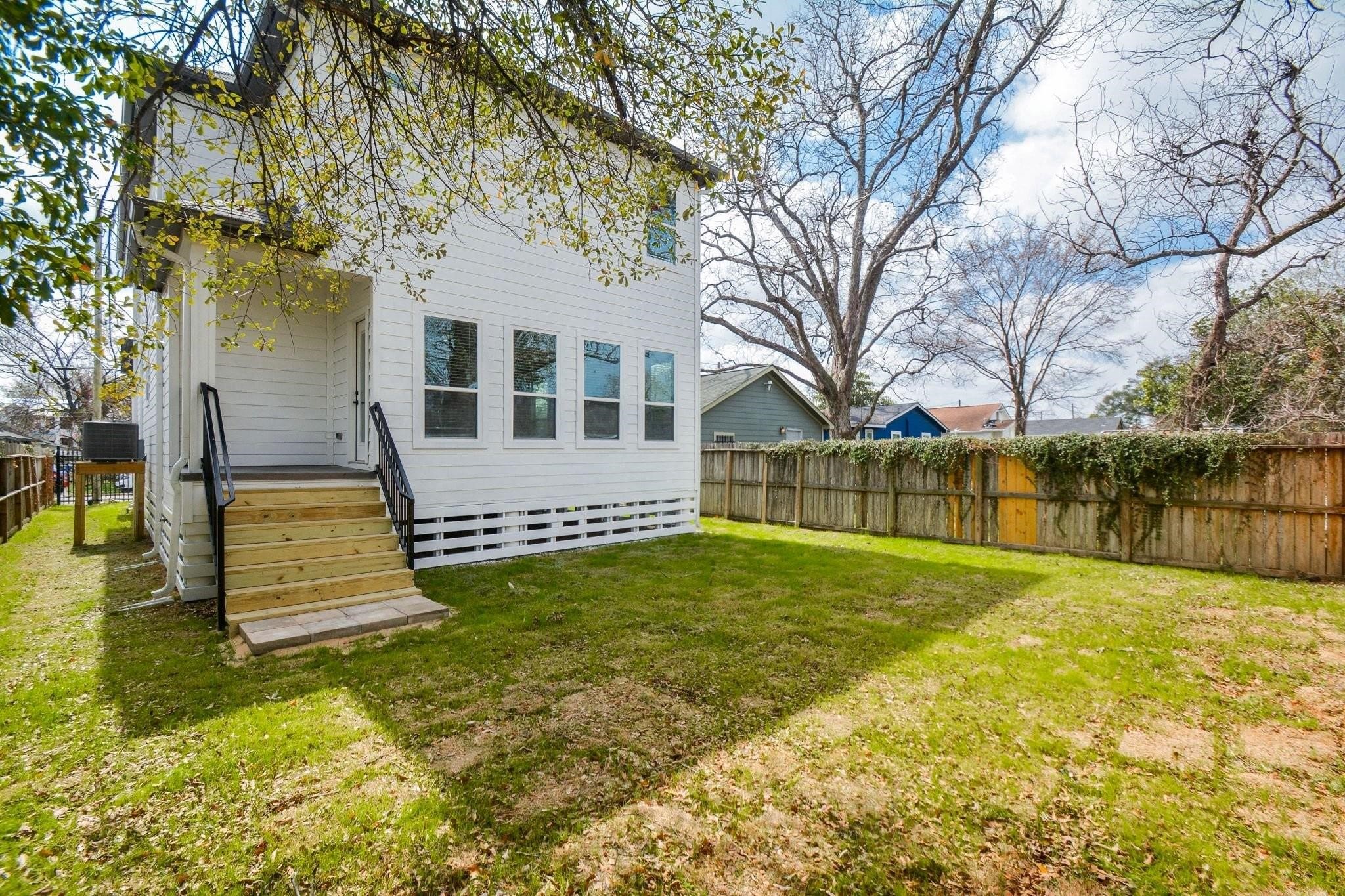 1415 E 35th Street, Houston, TX 77022