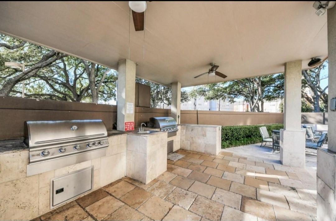 3525 Sage Road, #1415, Houston, TX 77056