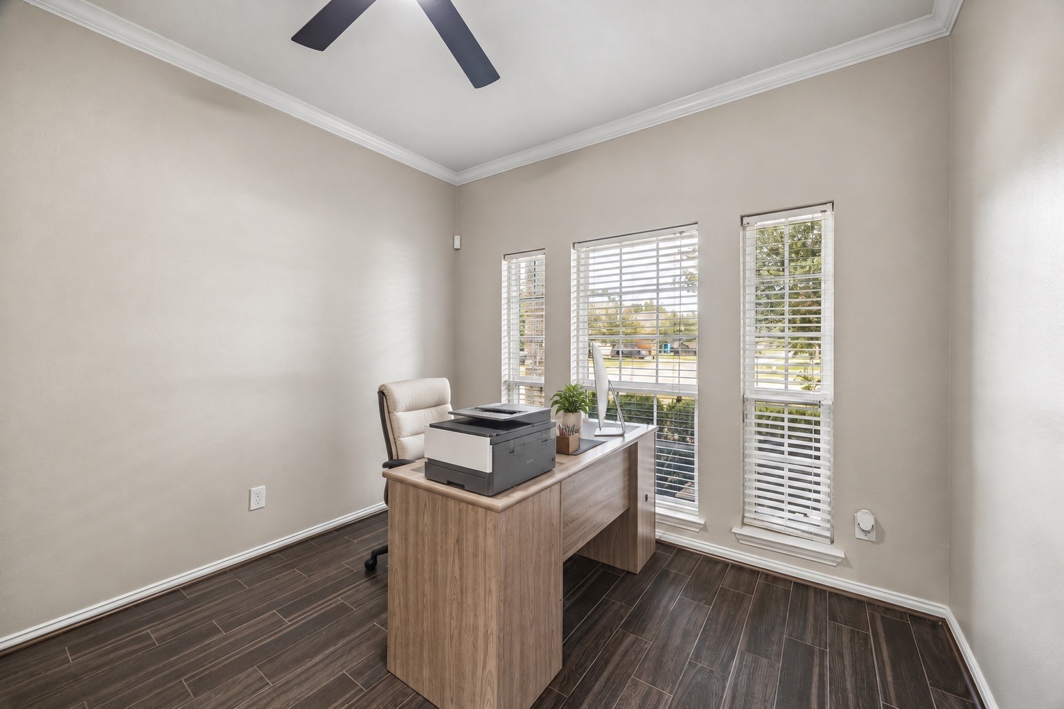 210 Chestnut Street, Baytown, TX 77520