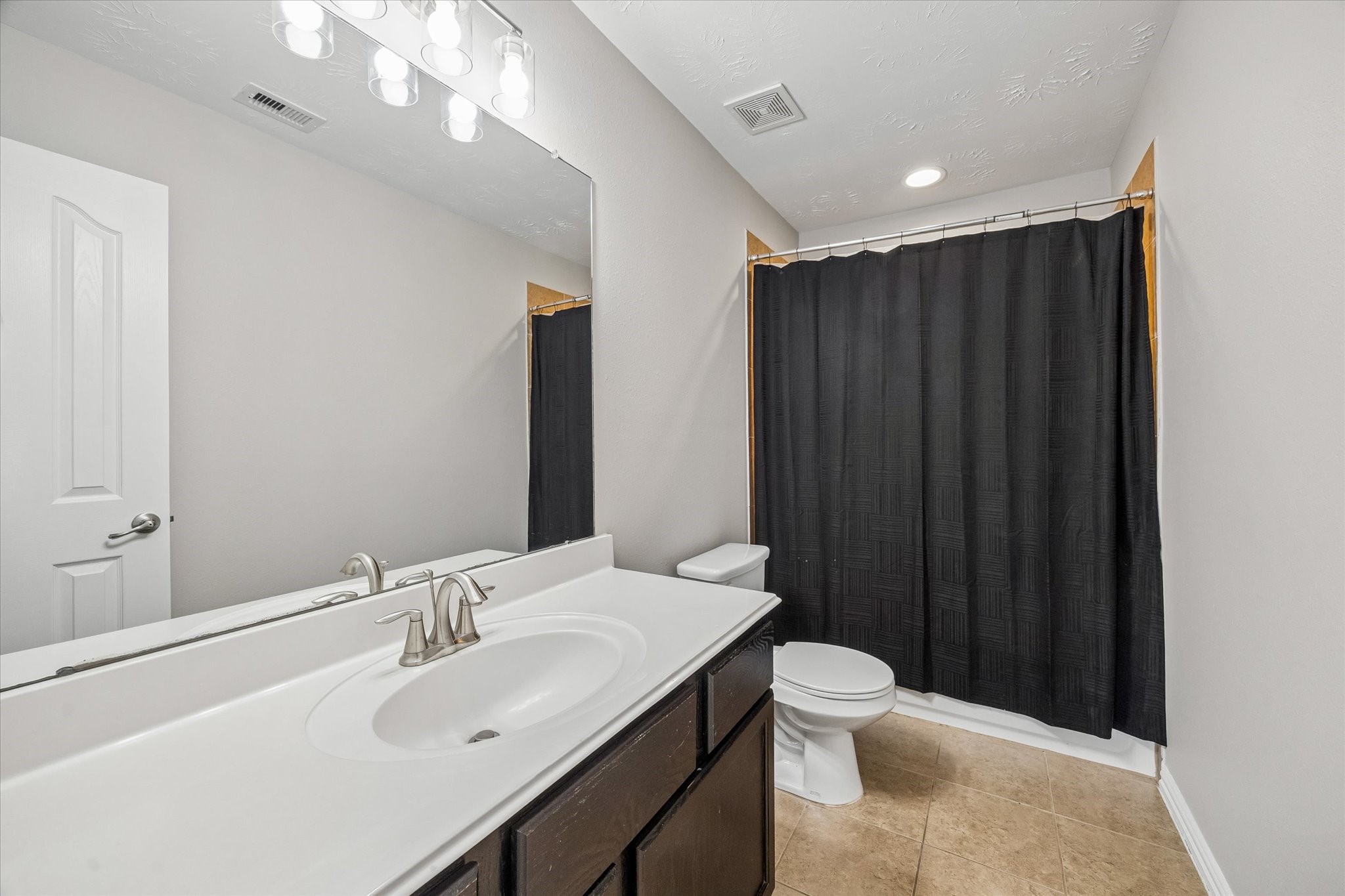210 Chestnut Street, Baytown, TX 77520