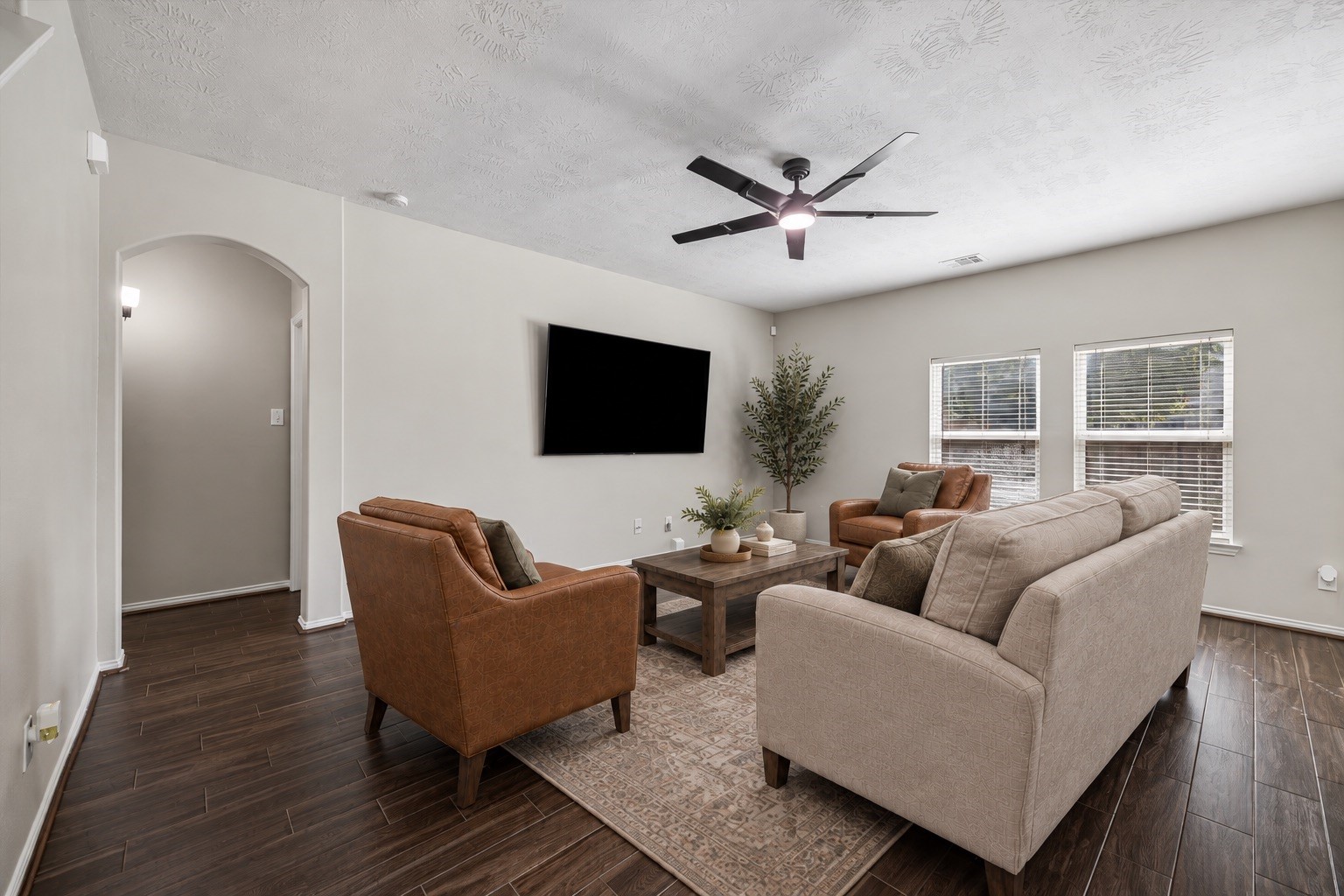 210 Chestnut Street, Baytown, TX 77520