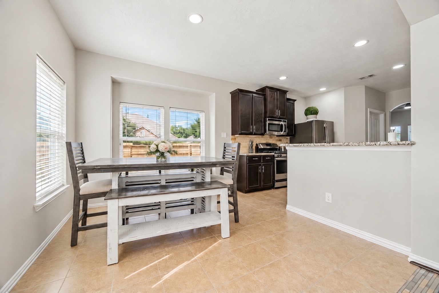 210 Chestnut Street, Baytown, TX 77520