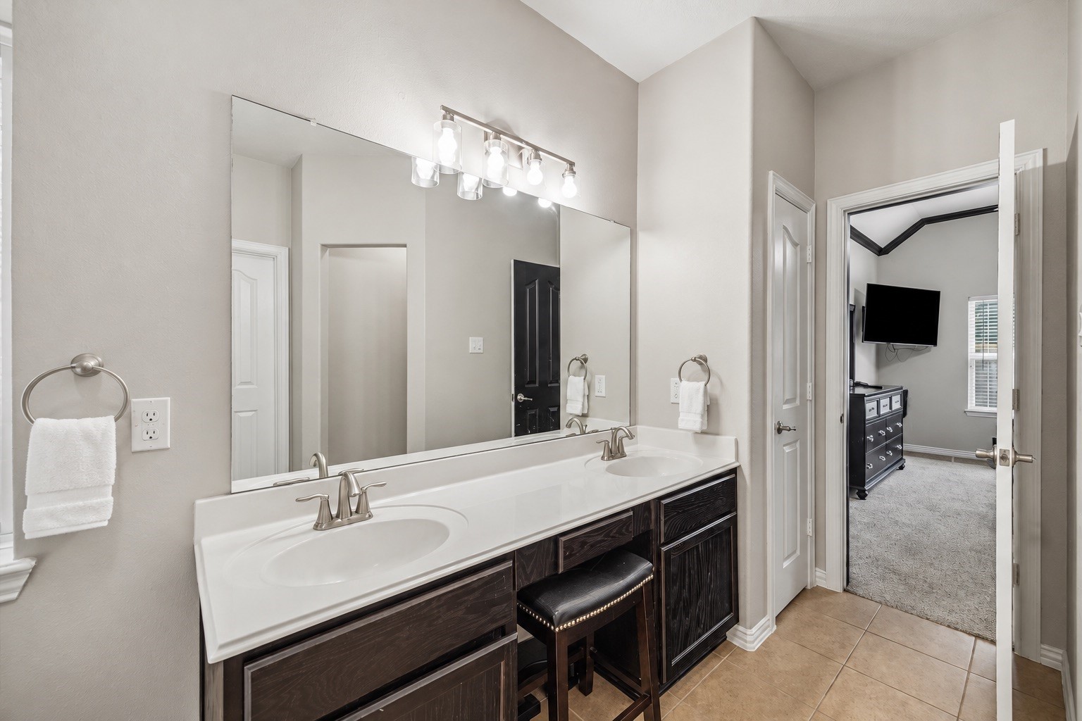 210 Chestnut Street, Baytown, TX 77520