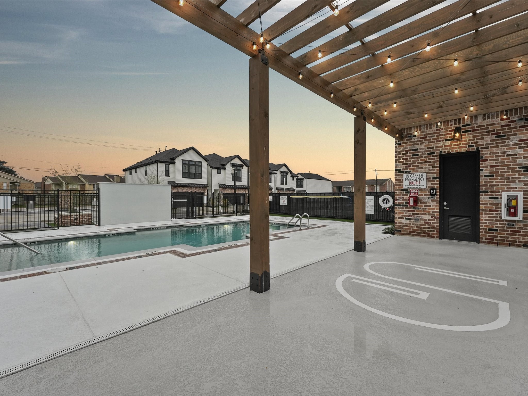 9211 Washington Heights Street, Houston, TX 77063