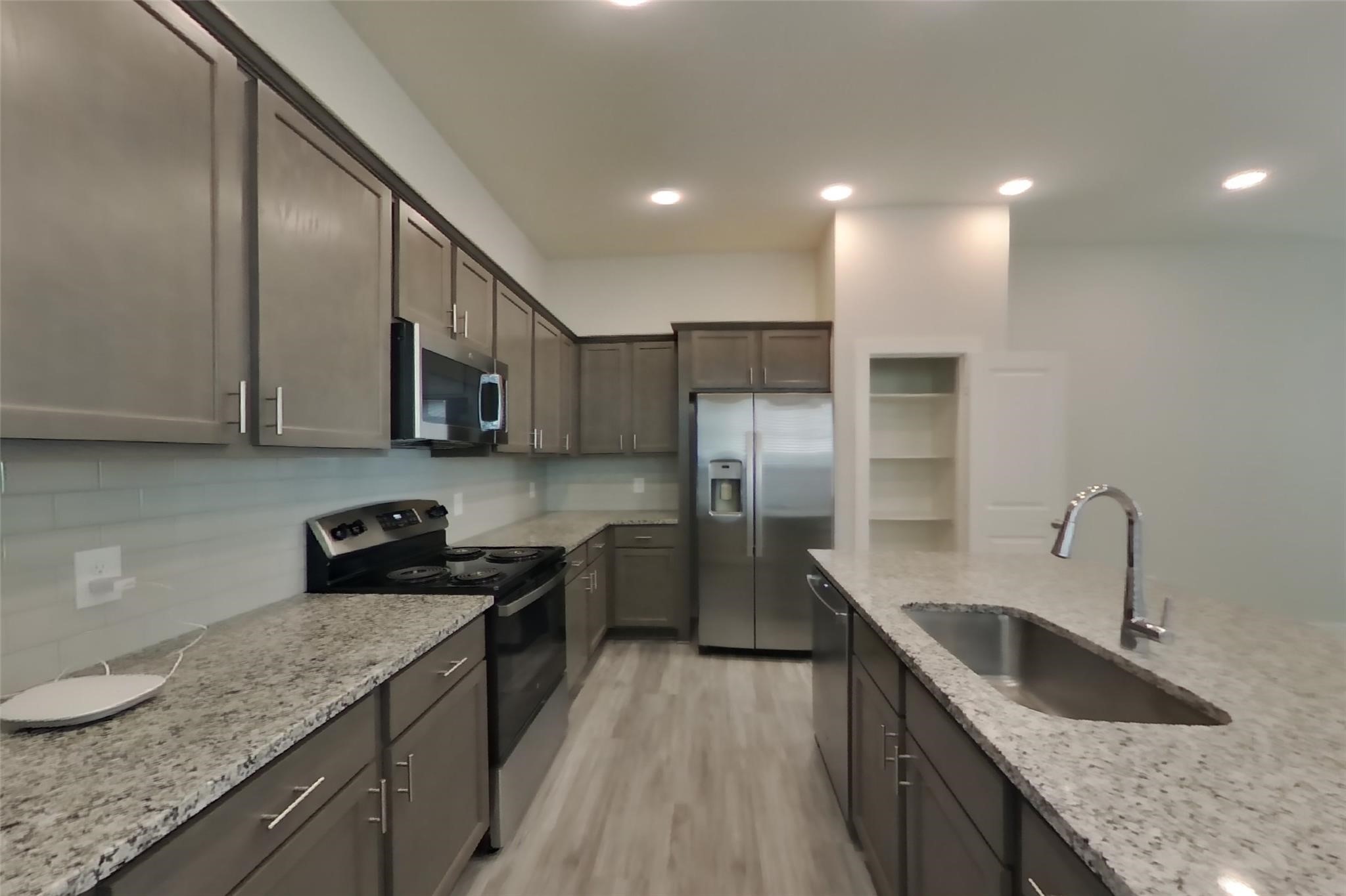9835 Willow Creek Commerce, #212, Tomball, TX 77375 9835 Willow Creek Commerce, #212, Tomball, TX 77375