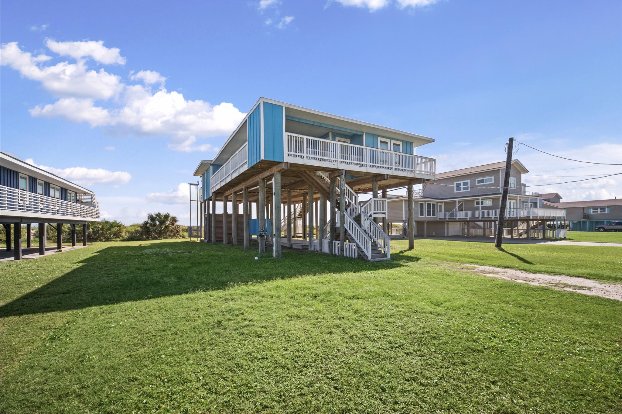 16627 Jamaica Beach Road, Galveston, TX 77554