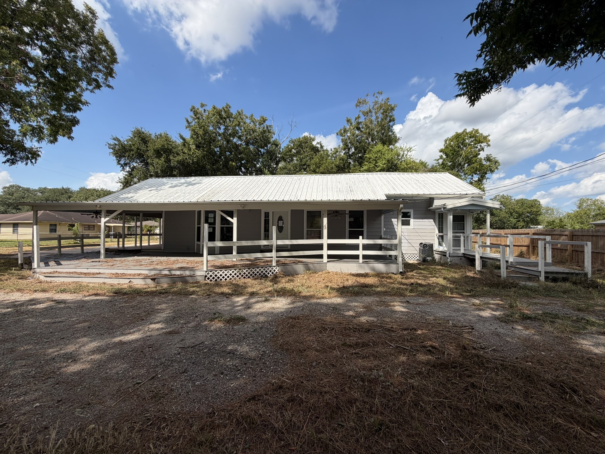 804 Tovrea Road, Alvin, TX 77511 804 Tovrea Road, Alvin, TX 77511