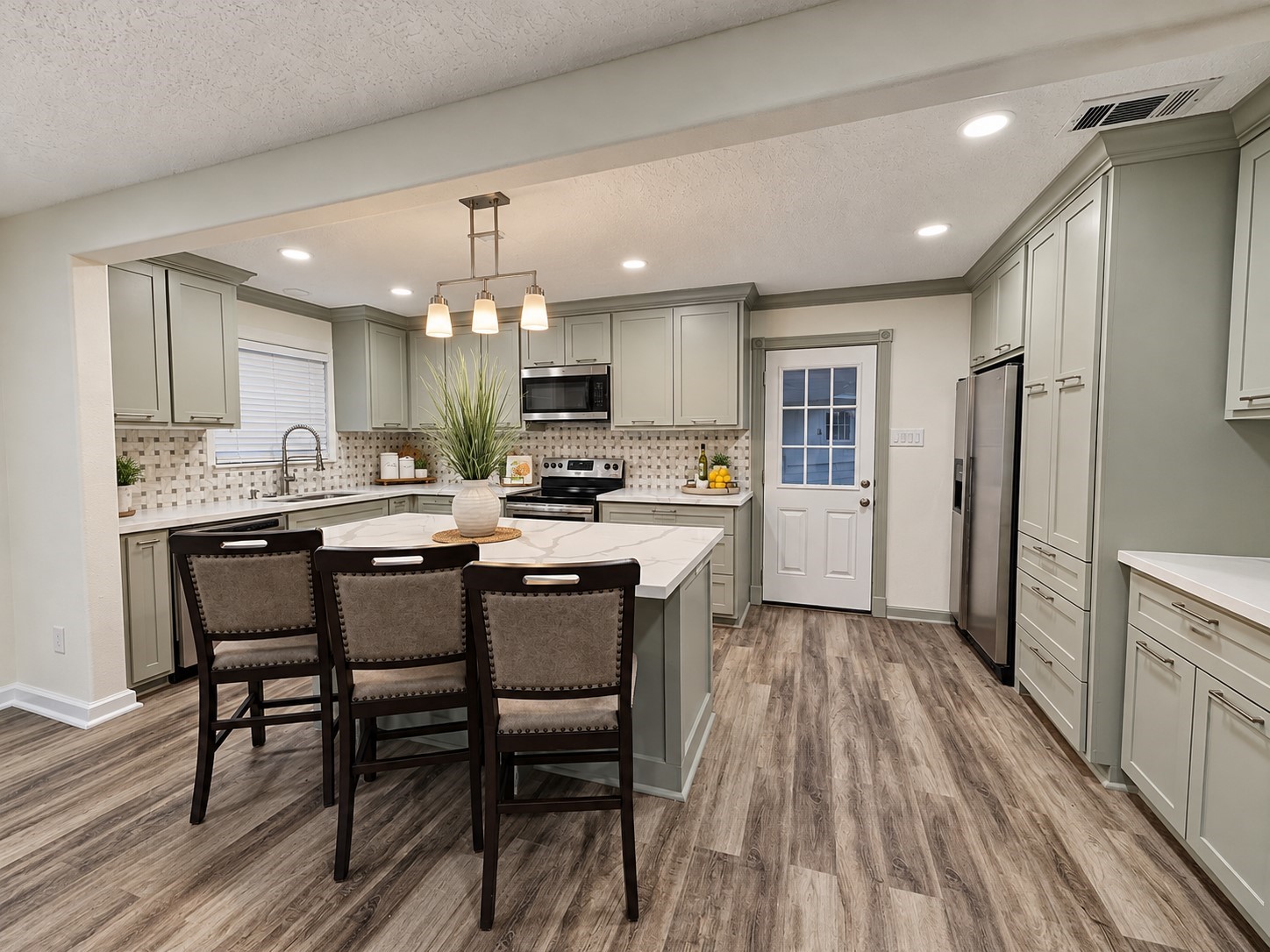 Updated kitchen with soft close drawers