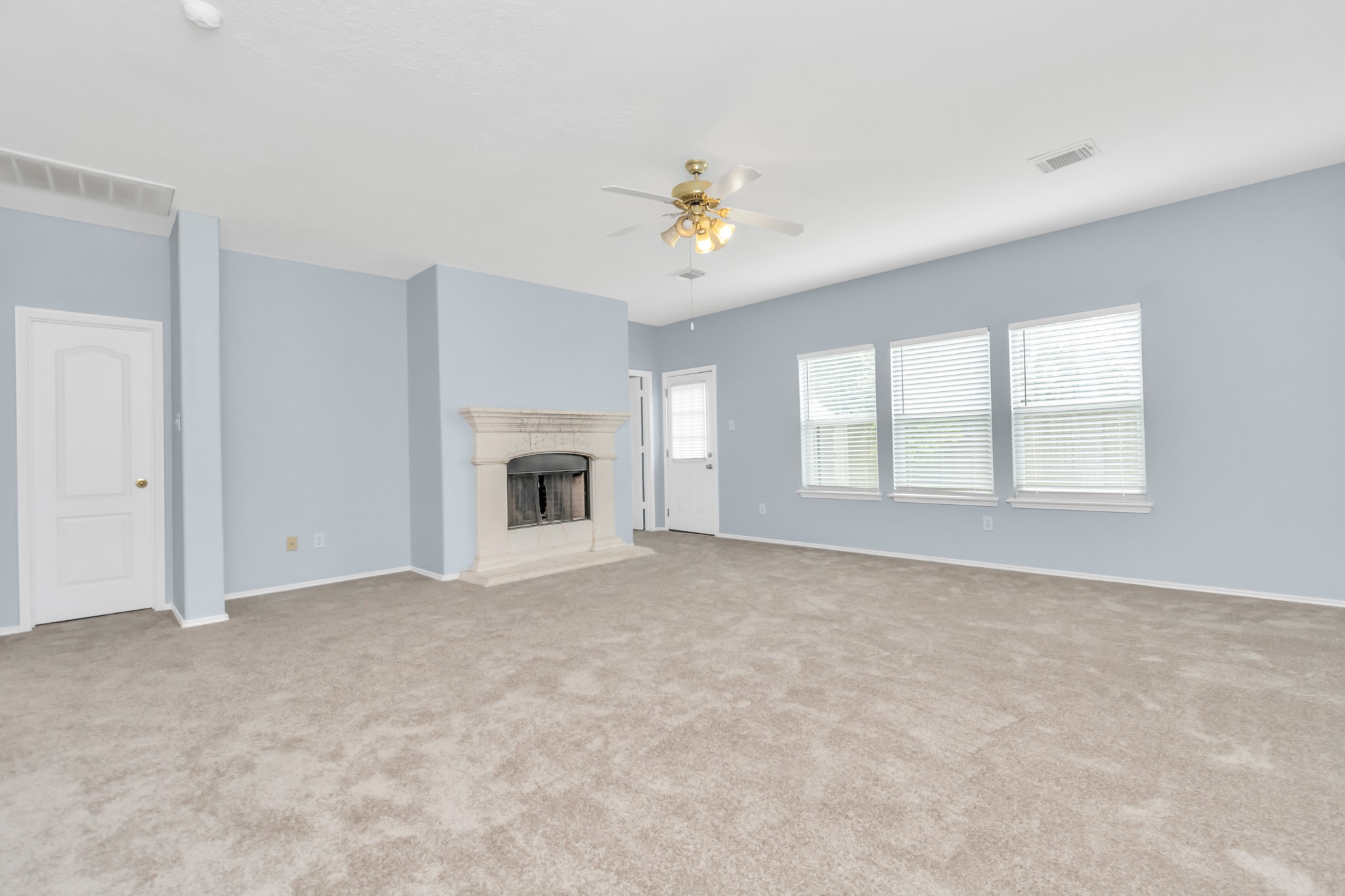 2921 Meridian Bay Lane, Dickinson, TX 77539