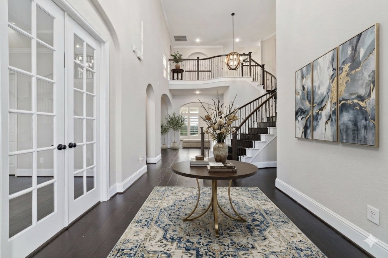 2-story foyer as you step inside