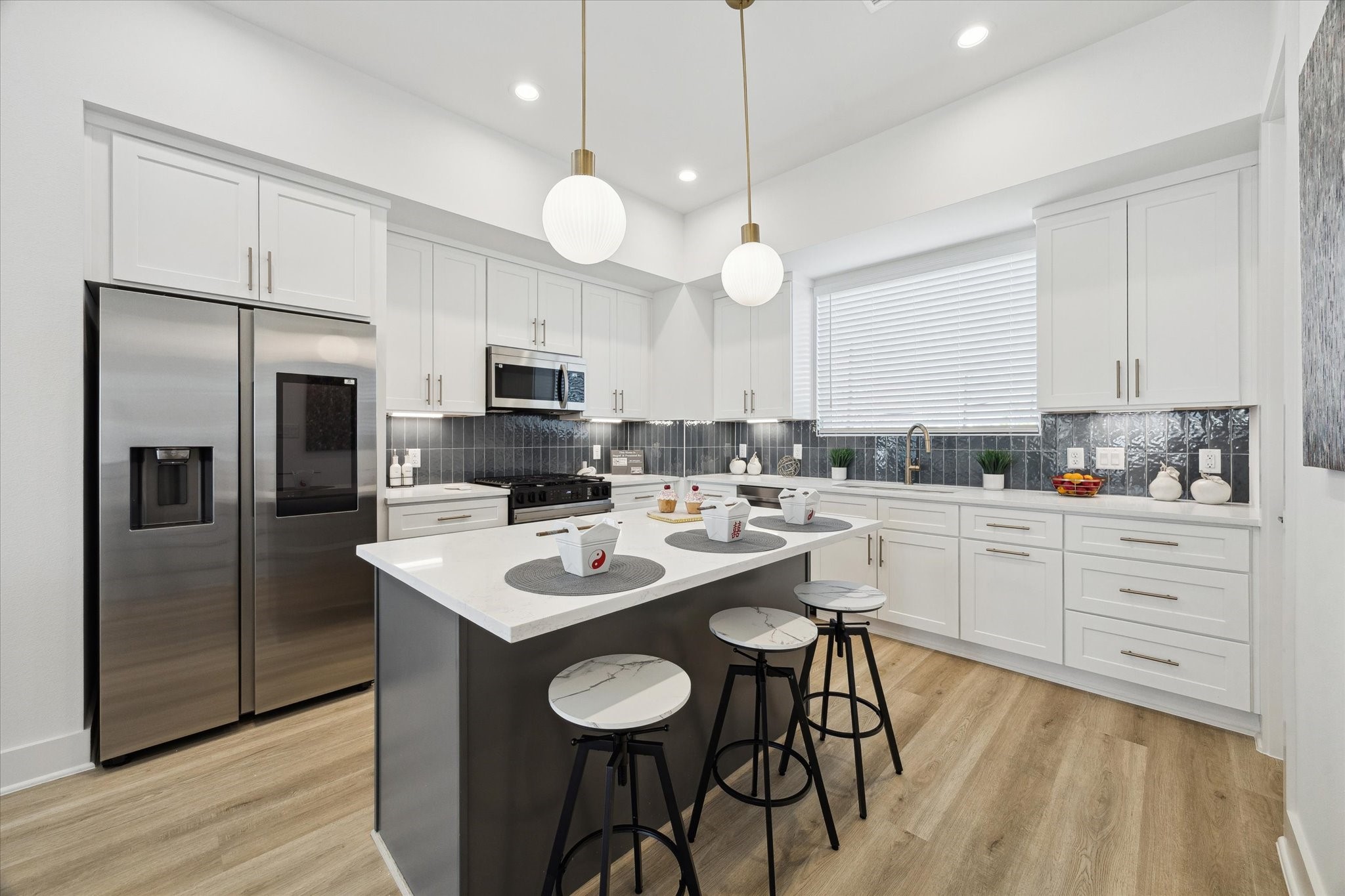 5616 Camino Encantado Drive, Houston, TX 77091
