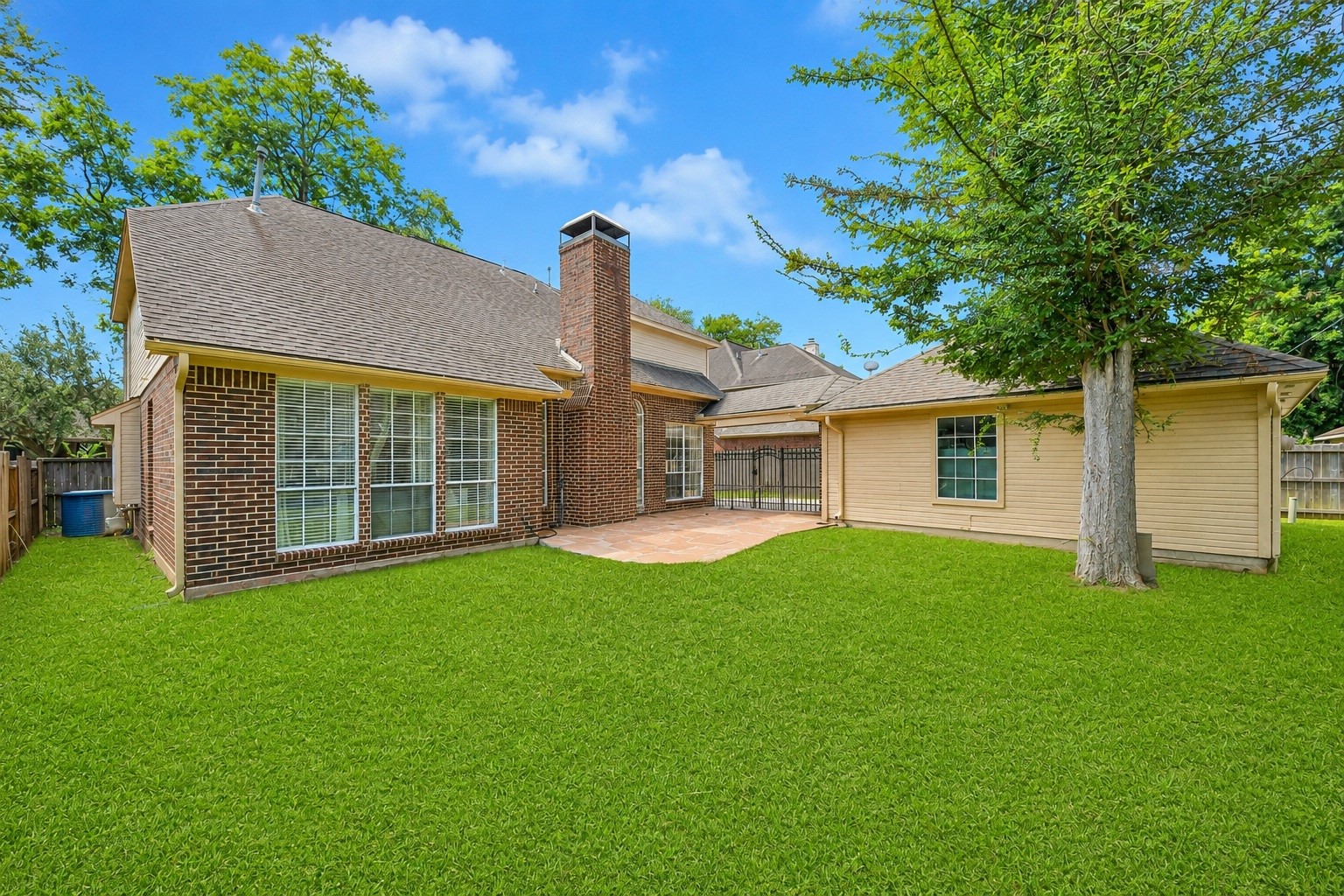 1123 Glendale Drive, Sugar Land, TX 77479