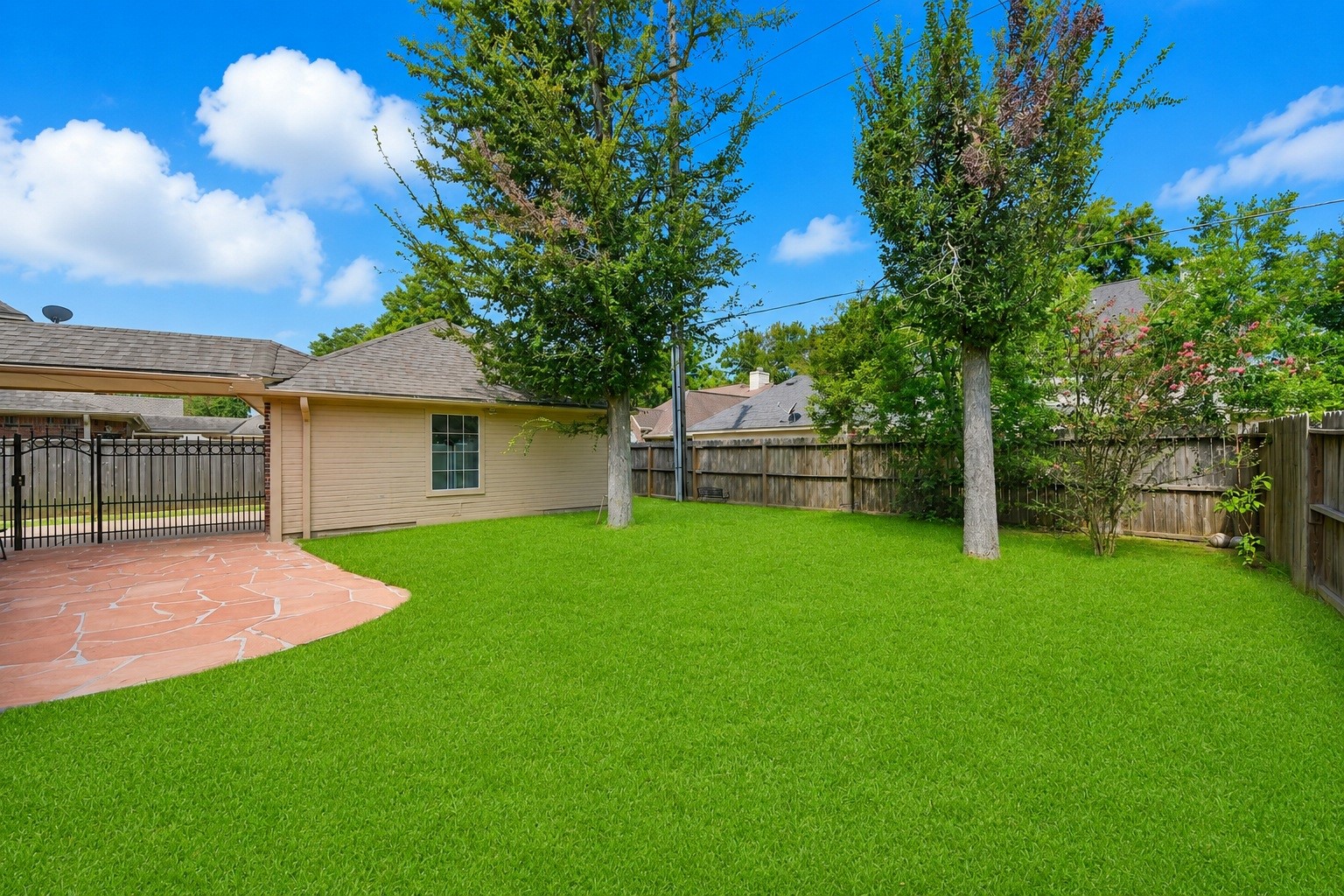 1123 Glendale Drive, Sugar Land, TX 77479