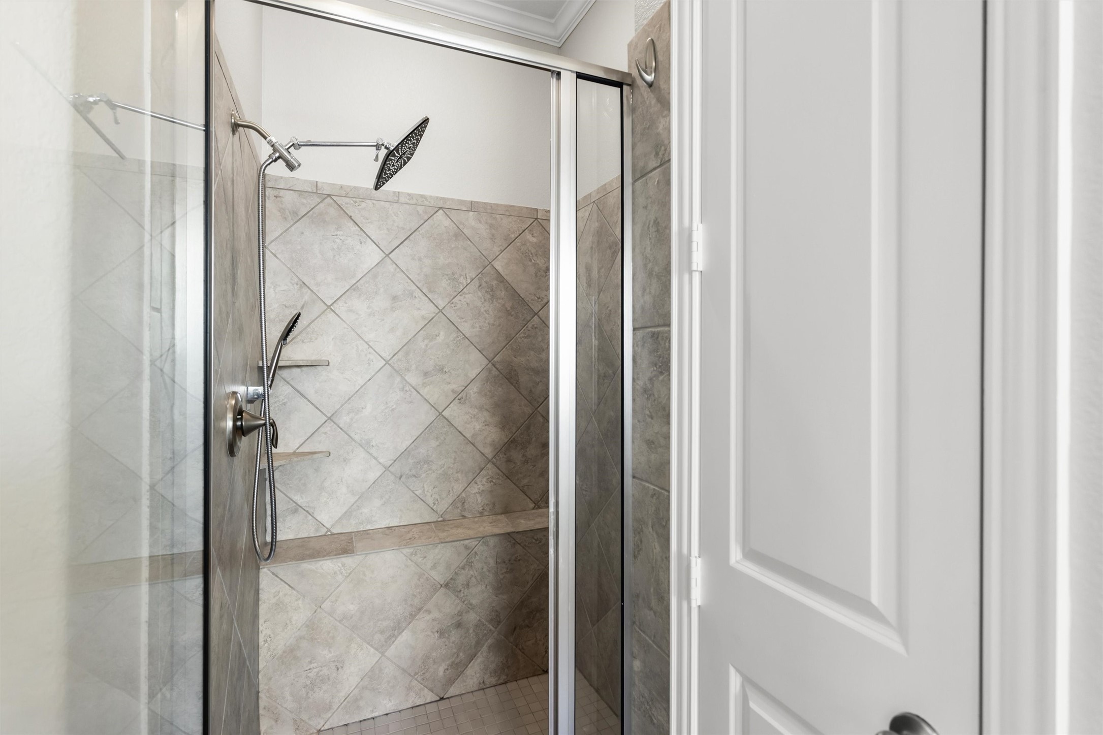 Shower with seat and large rain head