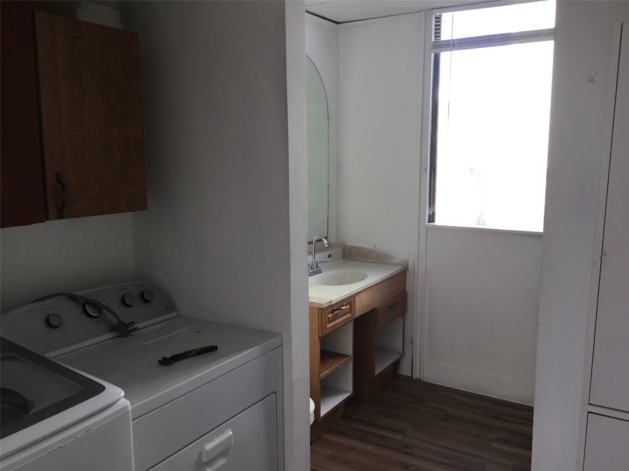 Bathroom & Laundry