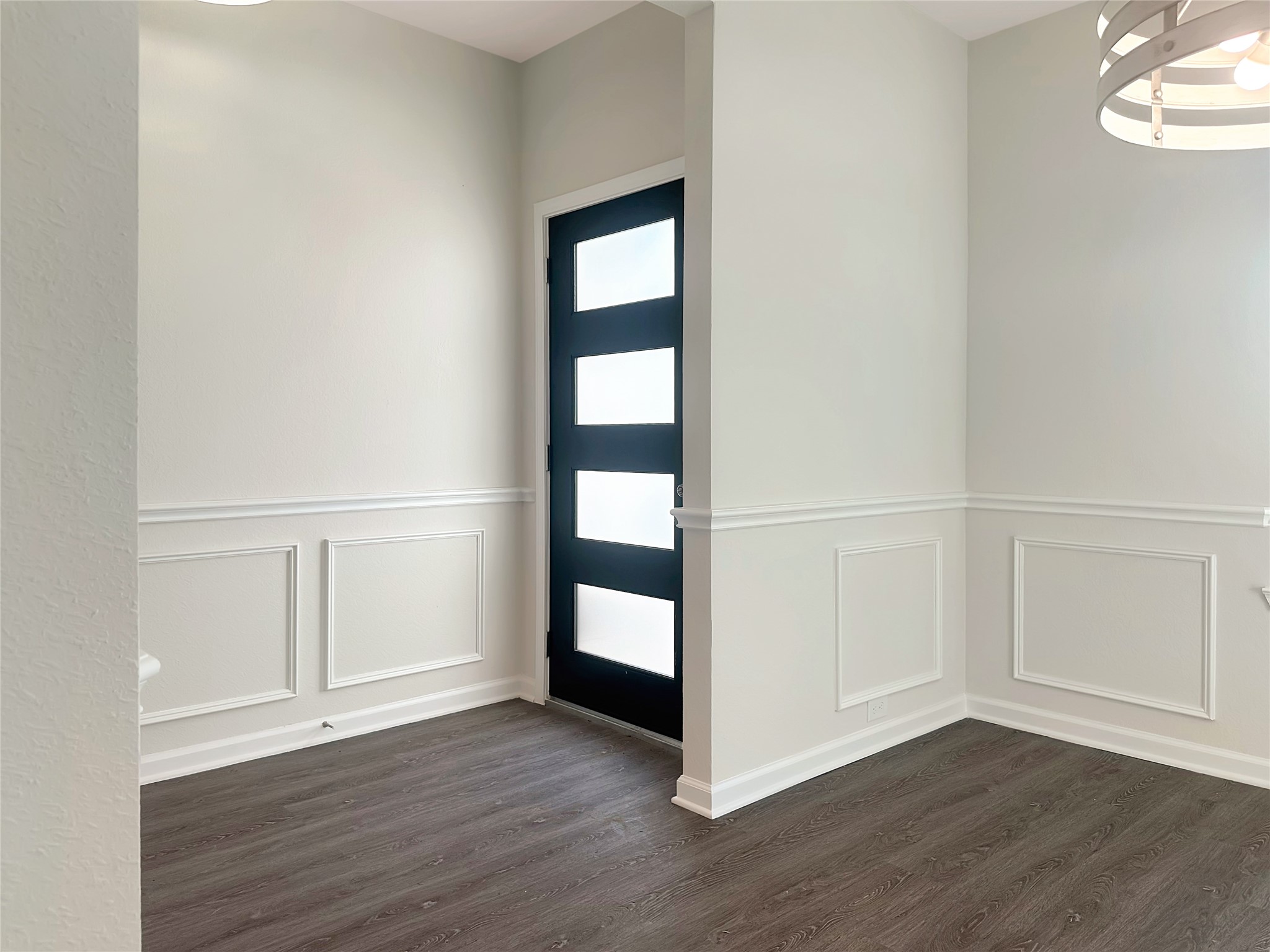 The Caldwell- Foyer and Dining Room. Home is under construction. Sample image for illustration; upgrades, options, and colors may vary.