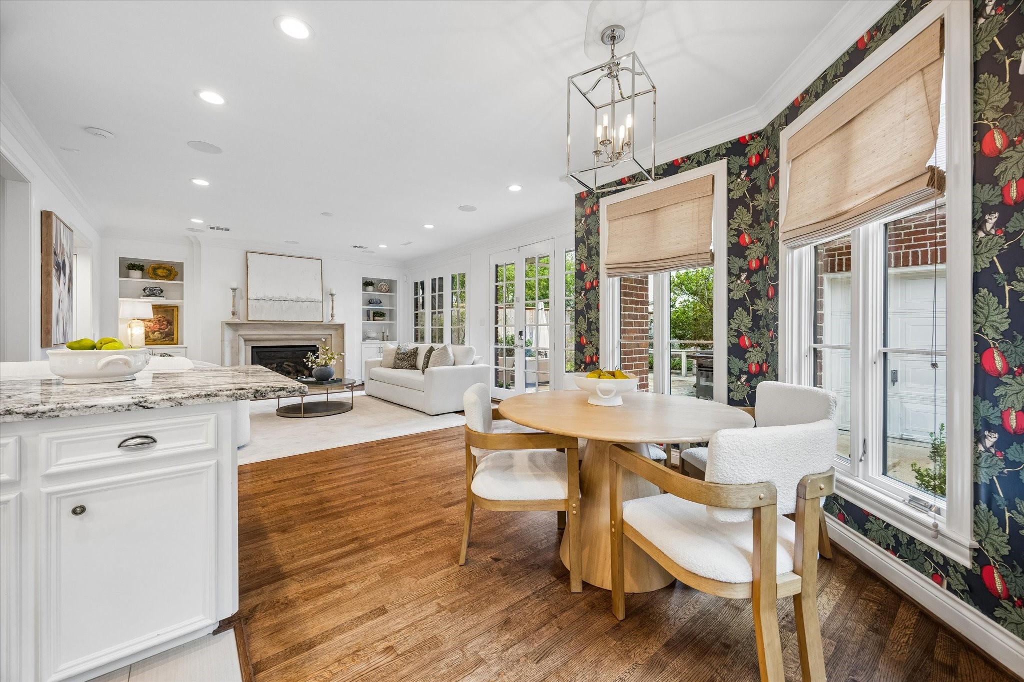 3111 Carnegie Street, Houston, TX 77005