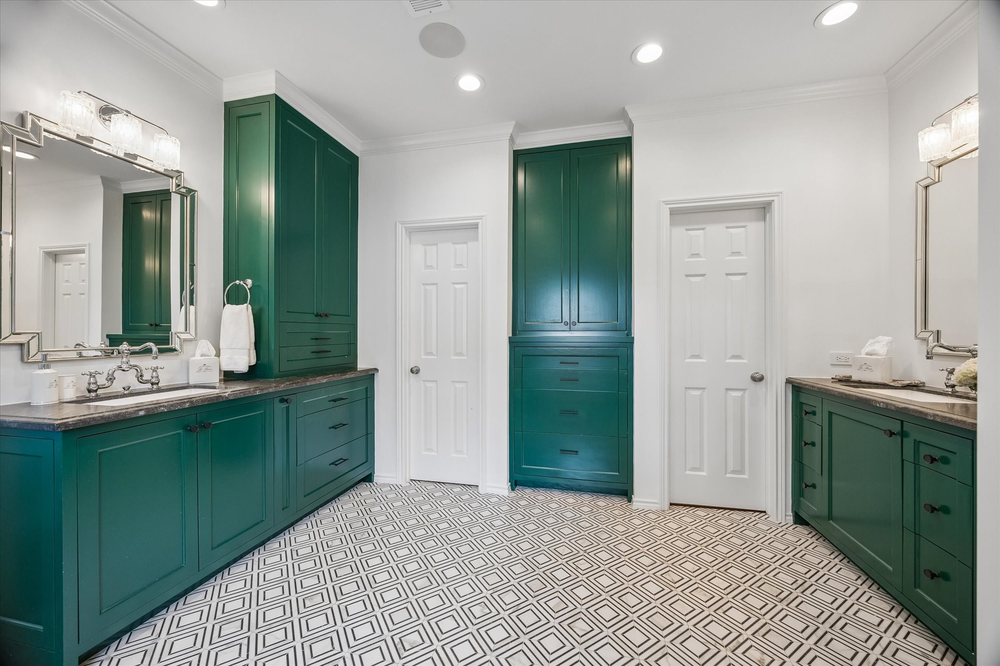 3111 Carnegie Street, Houston, TX 77005