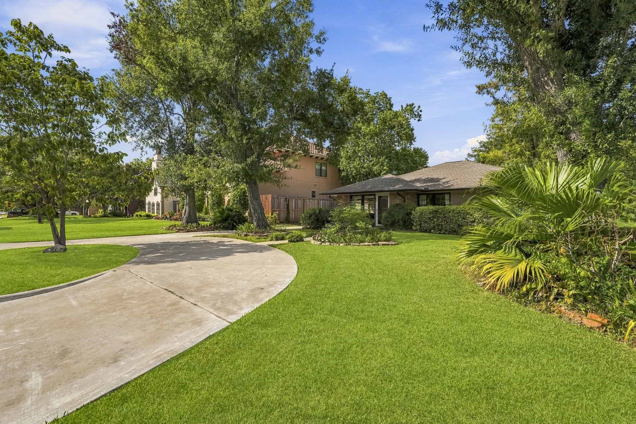 4612 Evergreen Street, Bellaire, TX 77401 4612 Evergreen Street, Bellaire, TX 77401