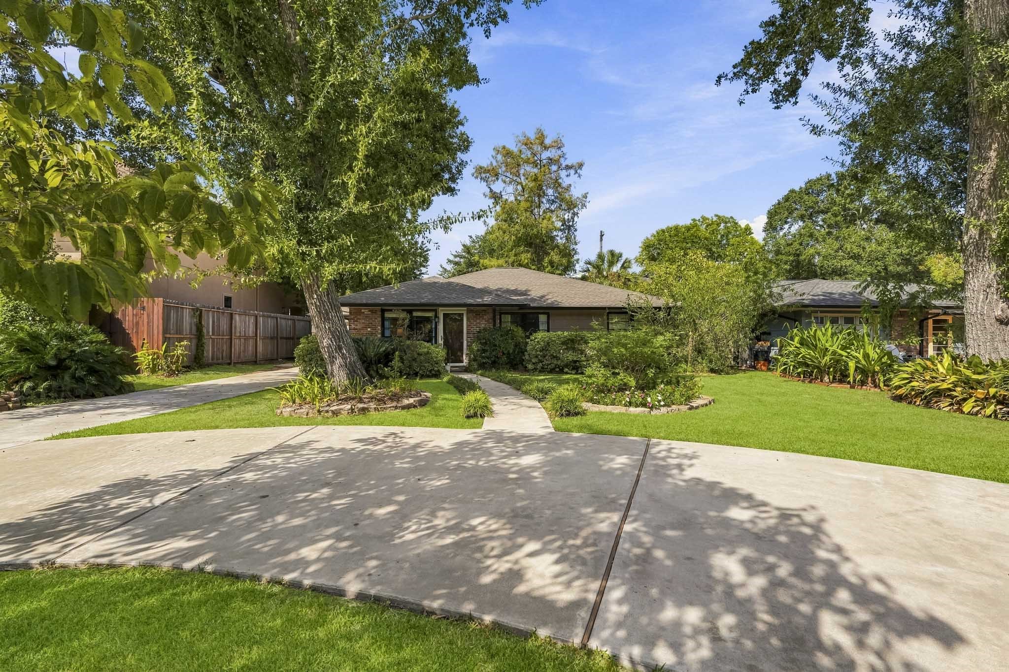 4612 Evergreen Street, Bellaire, TX 77401 4612 Evergreen Street, Bellaire, TX 77401