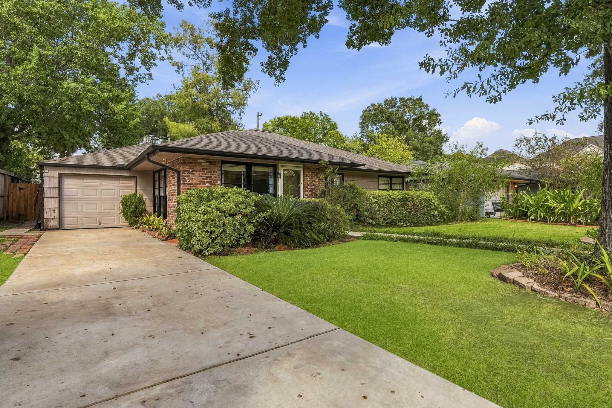 4612 Evergreen Street, Bellaire, TX 77401