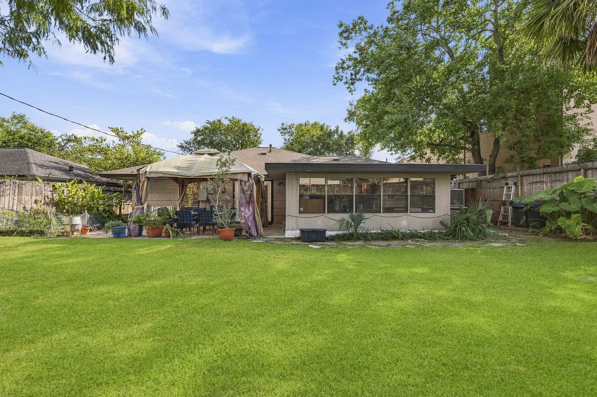 4612 Evergreen Street, Bellaire, TX 77401