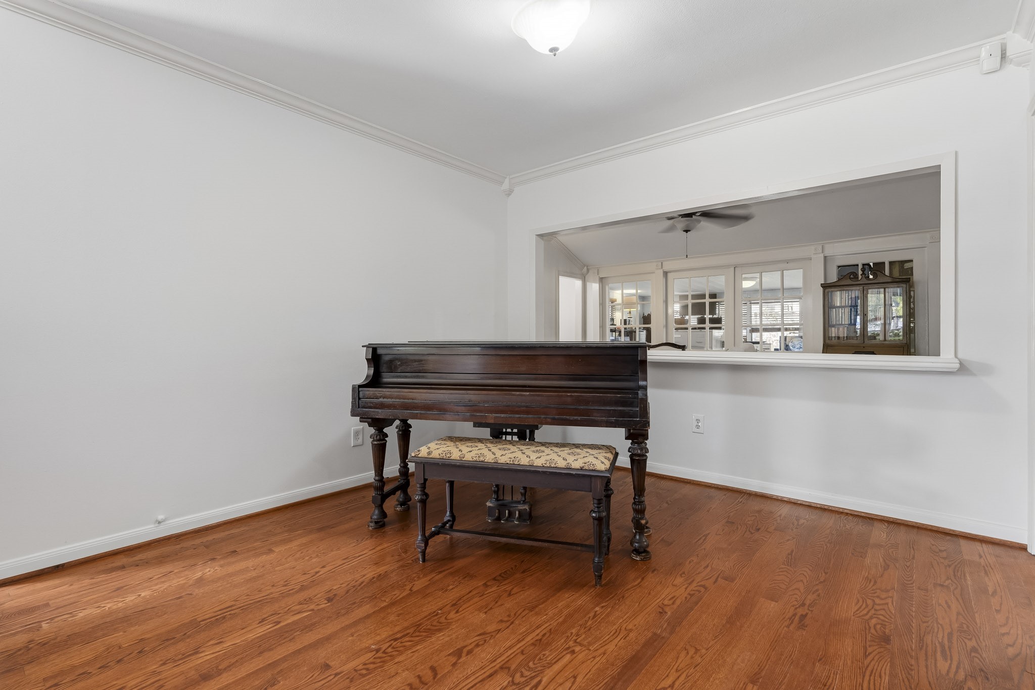 4612 Evergreen Street, Bellaire, TX 77401